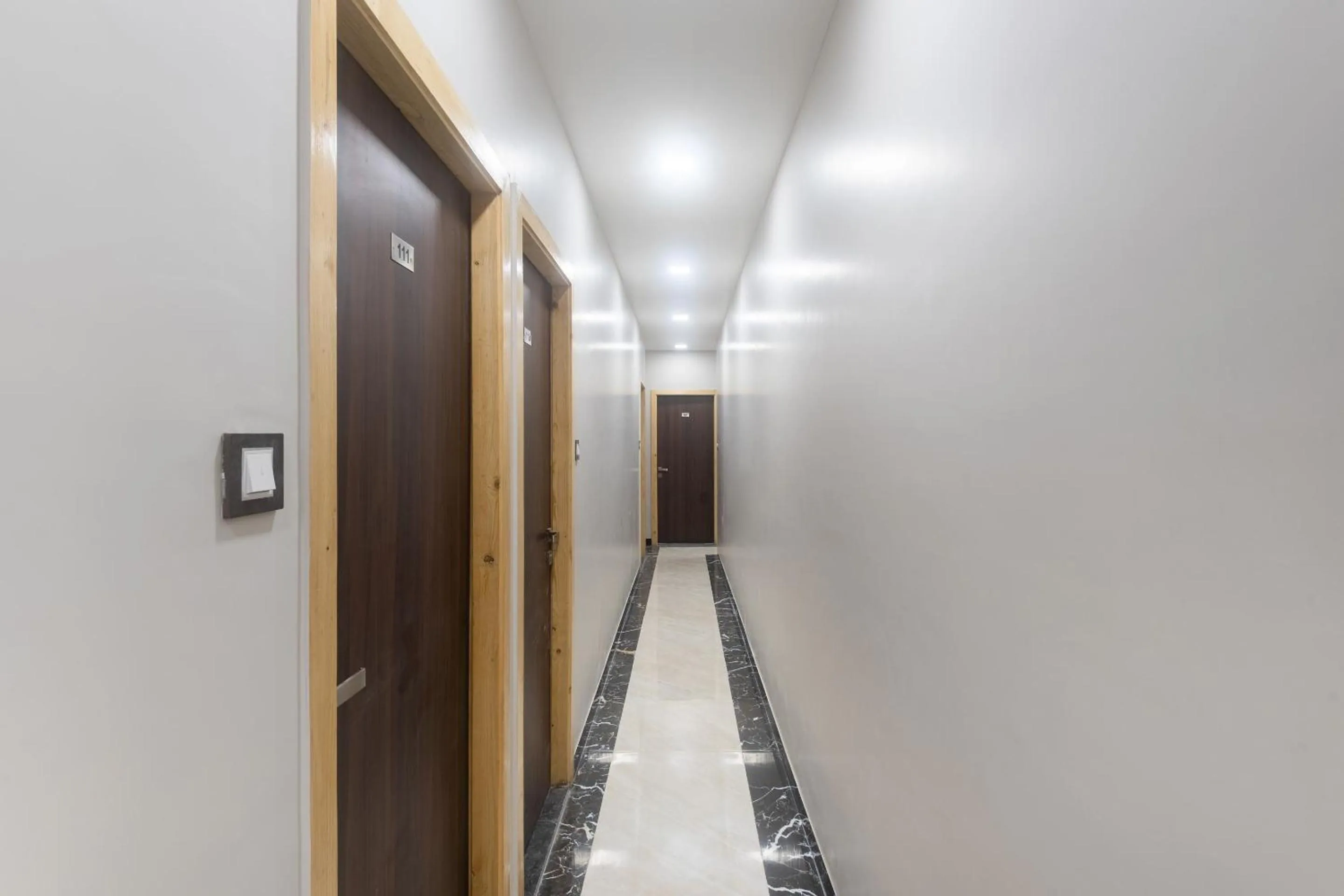 Lobby or reception in OYO Hotel Blue Executive Near Chhatrapati Shivaji International Airport