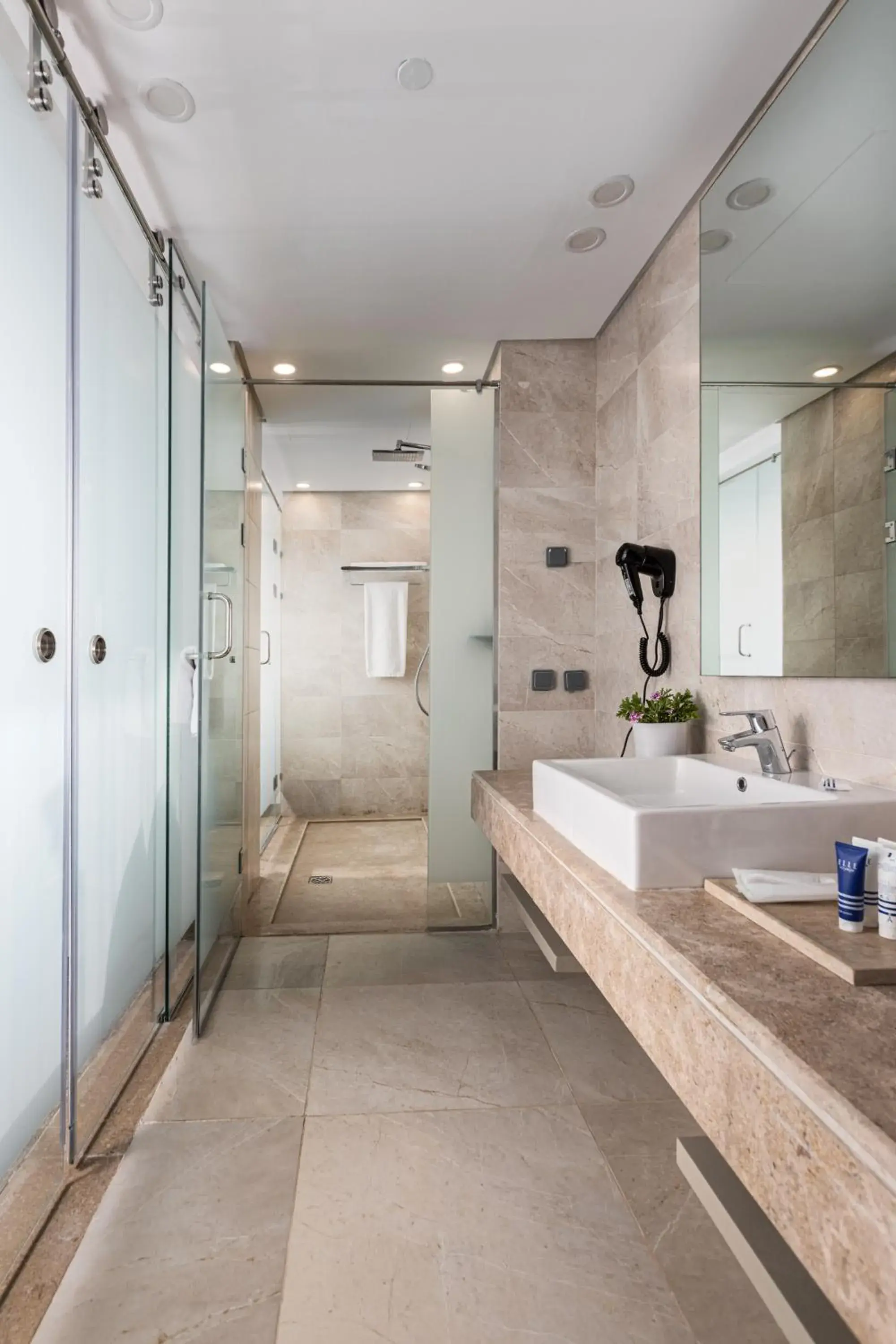 G-Suite Sea View in The G Hotel Seashell G-Suite Sea View in The G Hotel Seashell