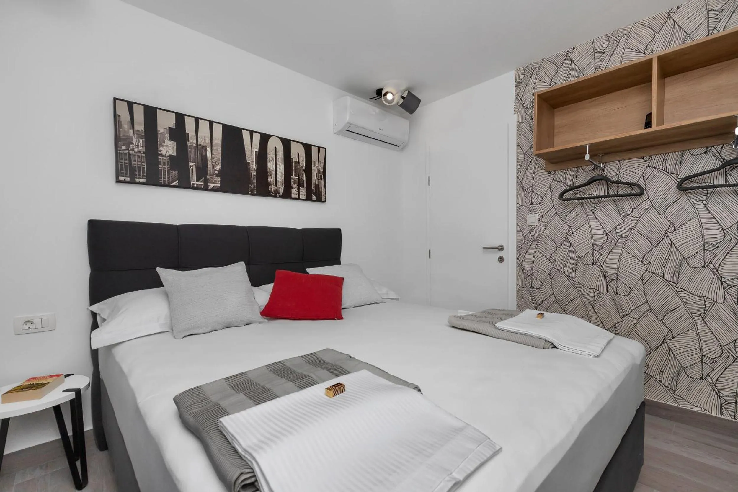 Bed in Apartments Strada Tučepi