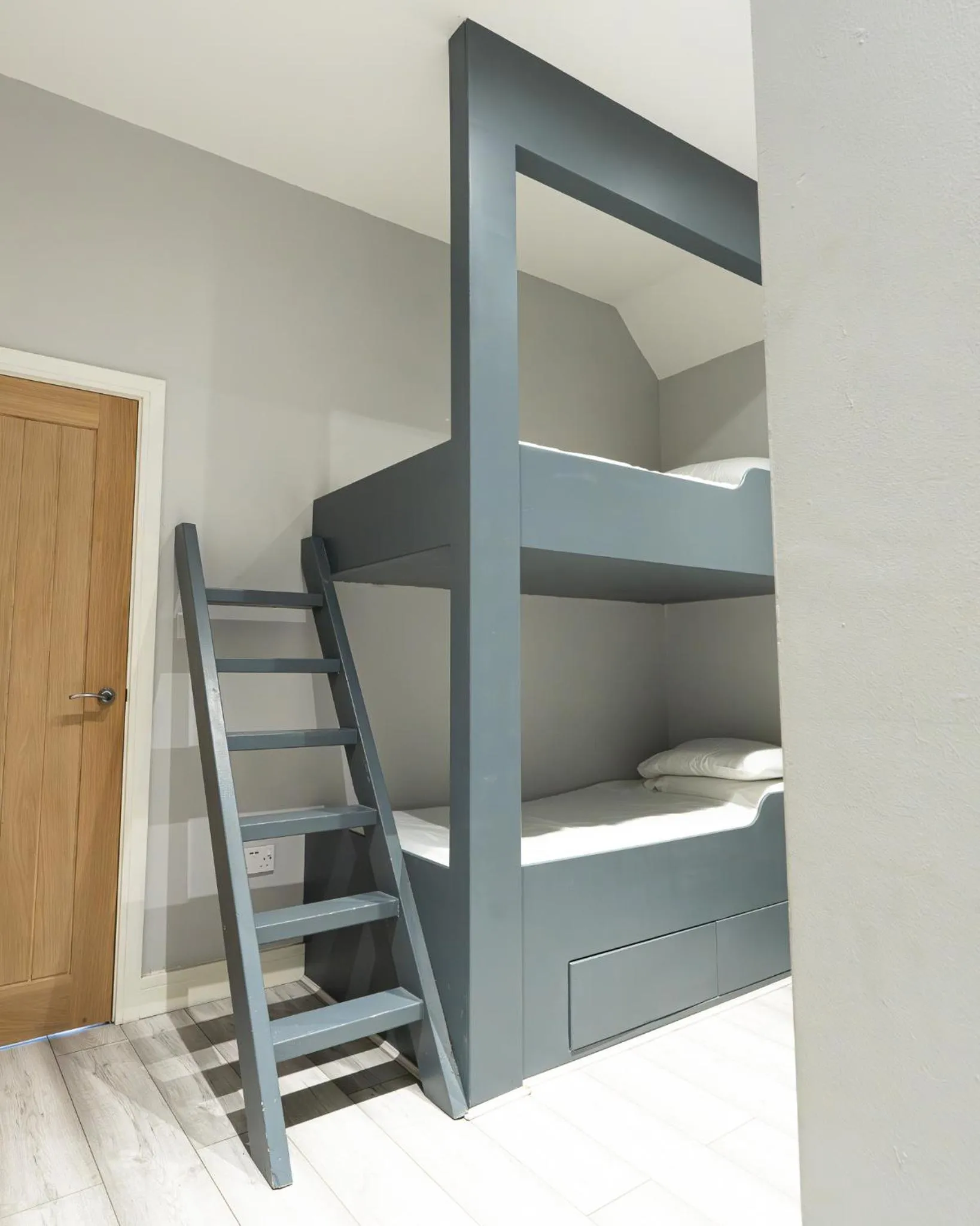 Vibe Holiday Apartments