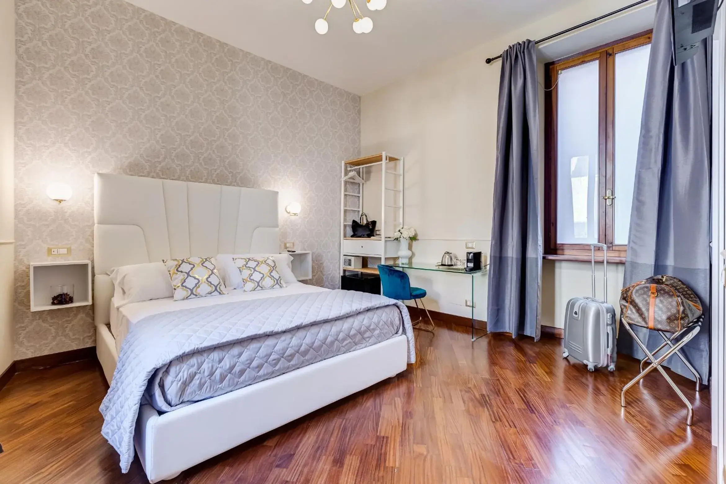 Superior Suite in Trevi Private Suites by Premium Suites Collection Superior Suite in Trevi Private Suites by Premium Suites Collection