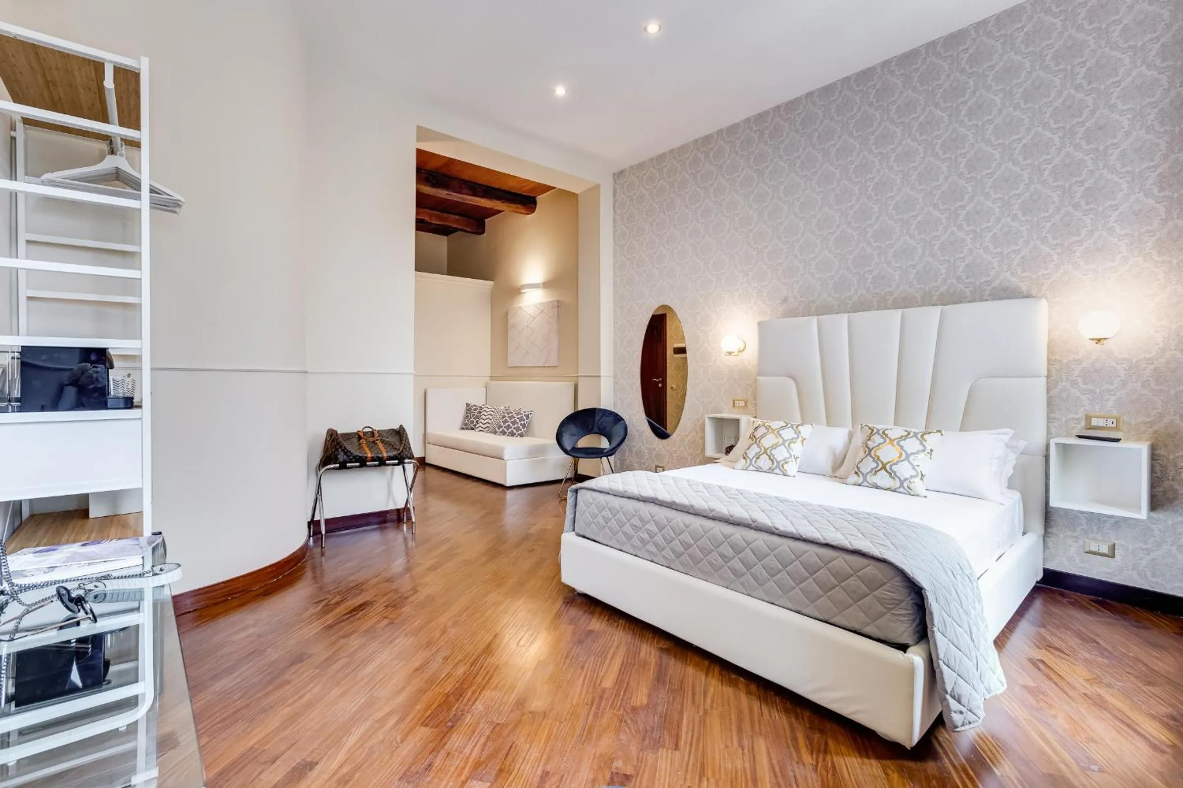 Trevi Private Suites by Premium Suites Collection