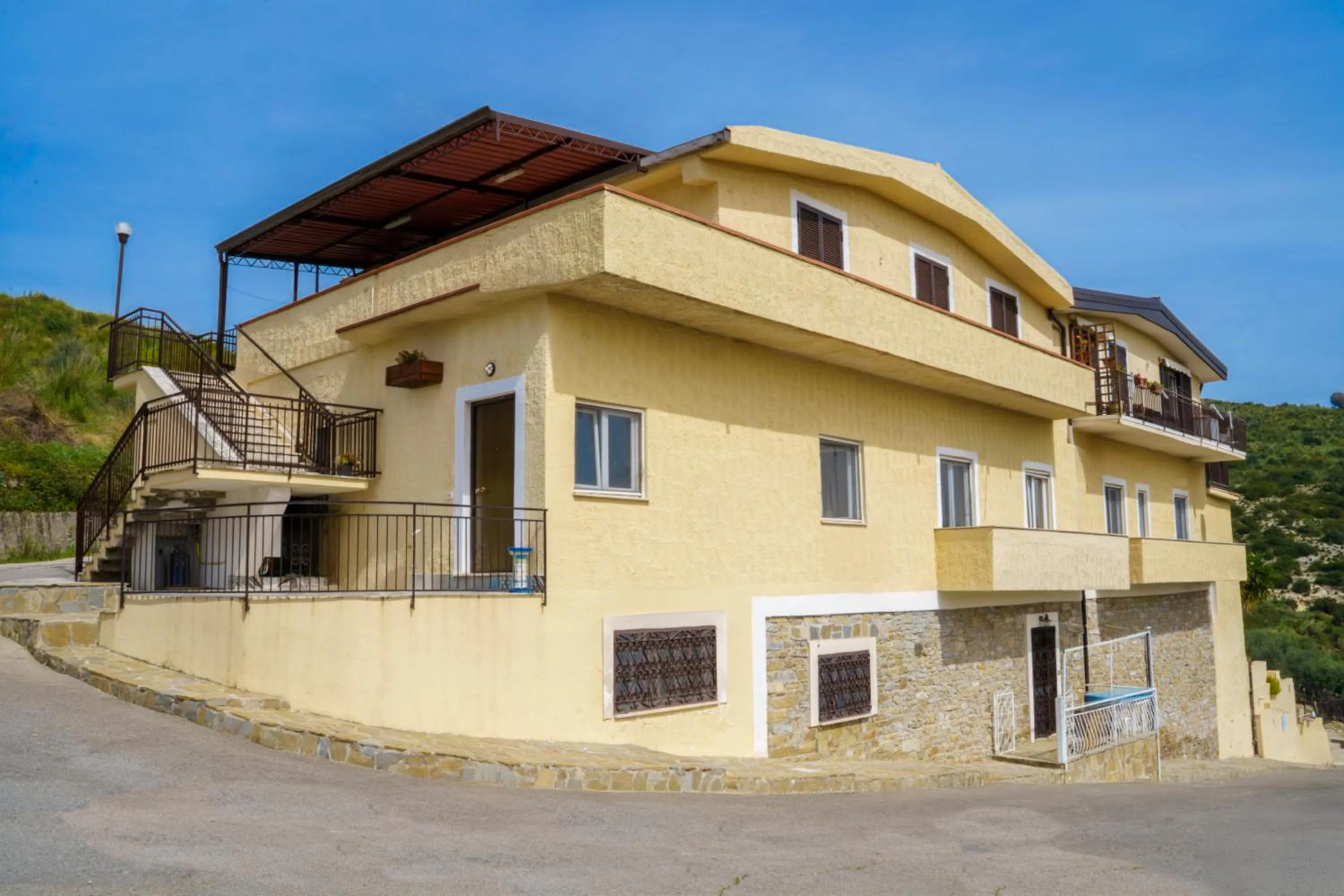 Property building in Il Panorama Housing Cilento