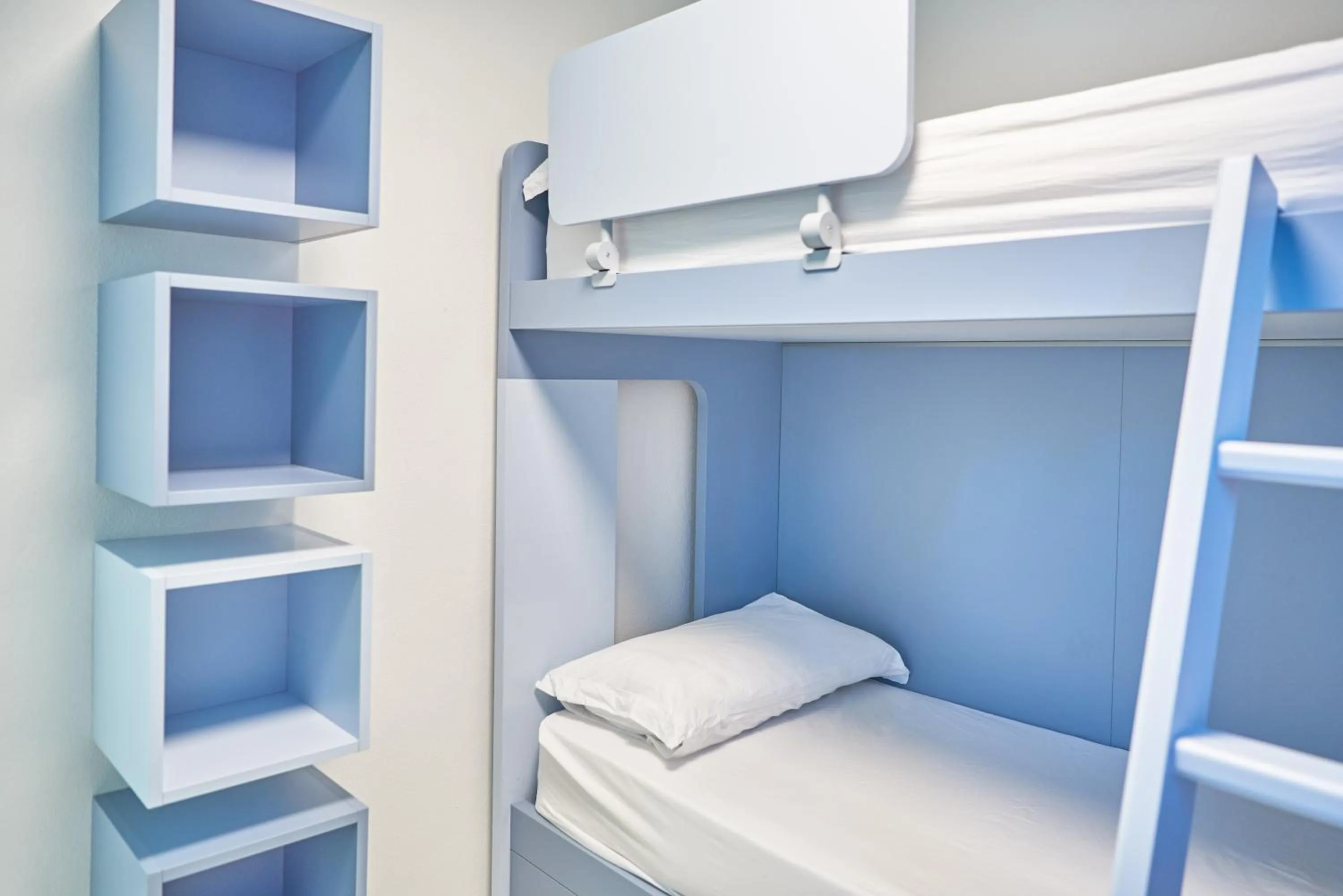 Bedroom, Bed in Seabay