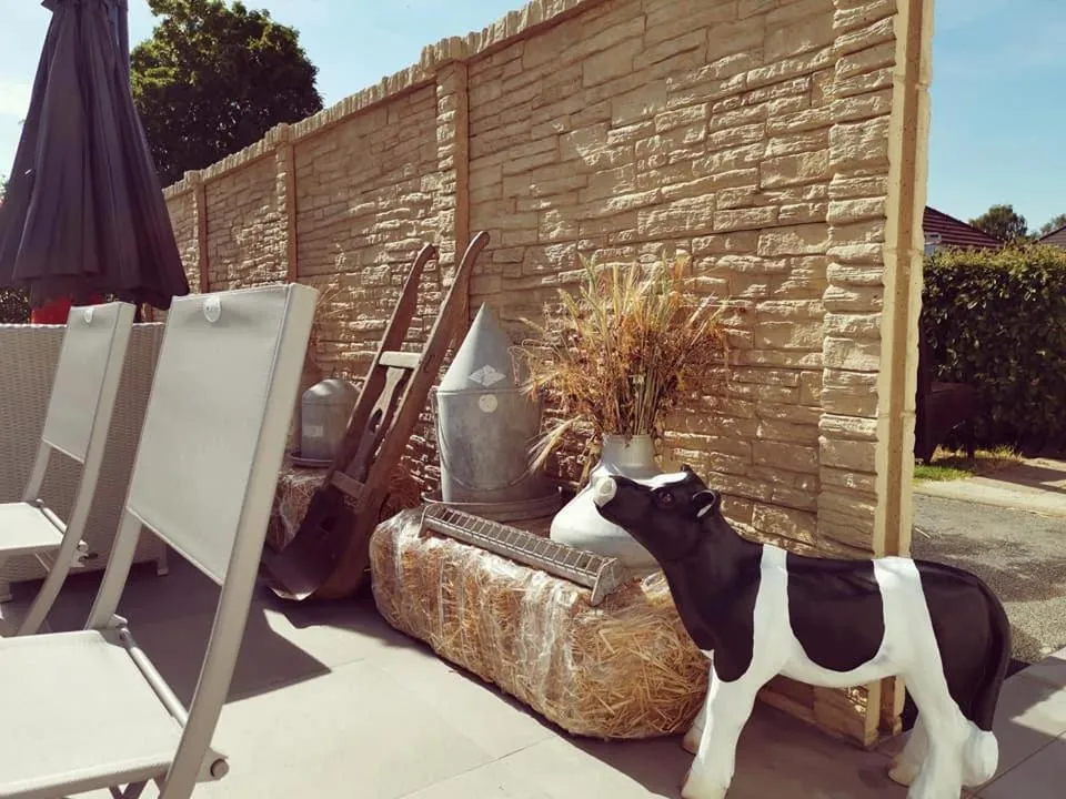 Property building in Auberge Saint-Jean