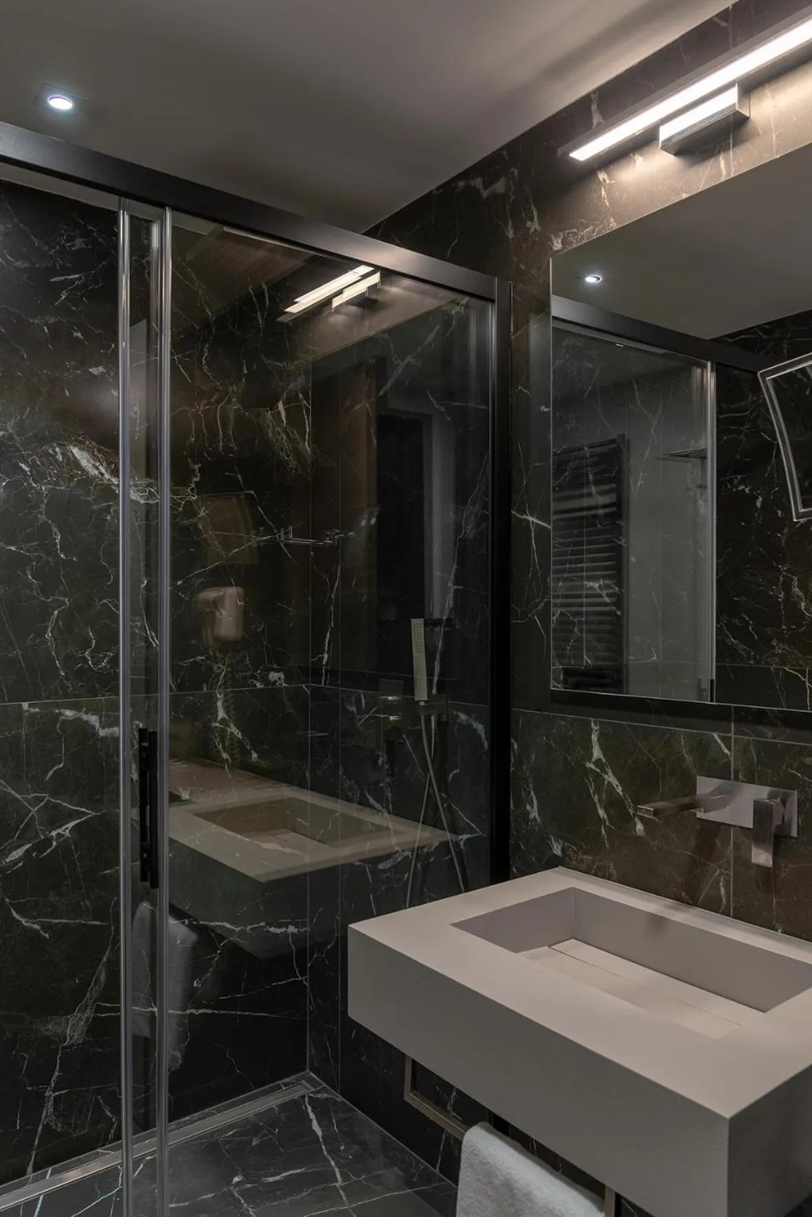 Bathroom in Hotel Solun