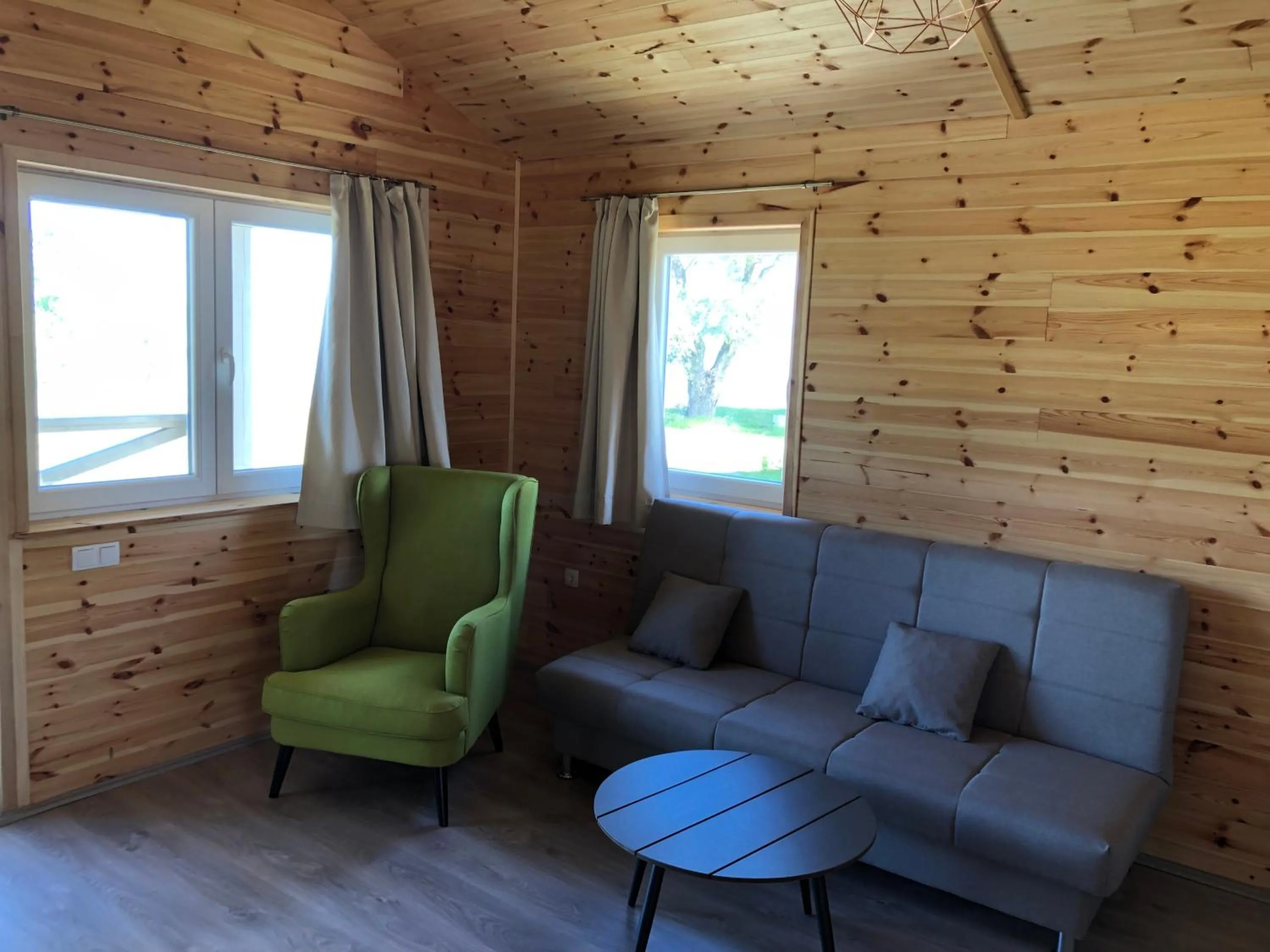 Living room in Napsugár Club és Panzió