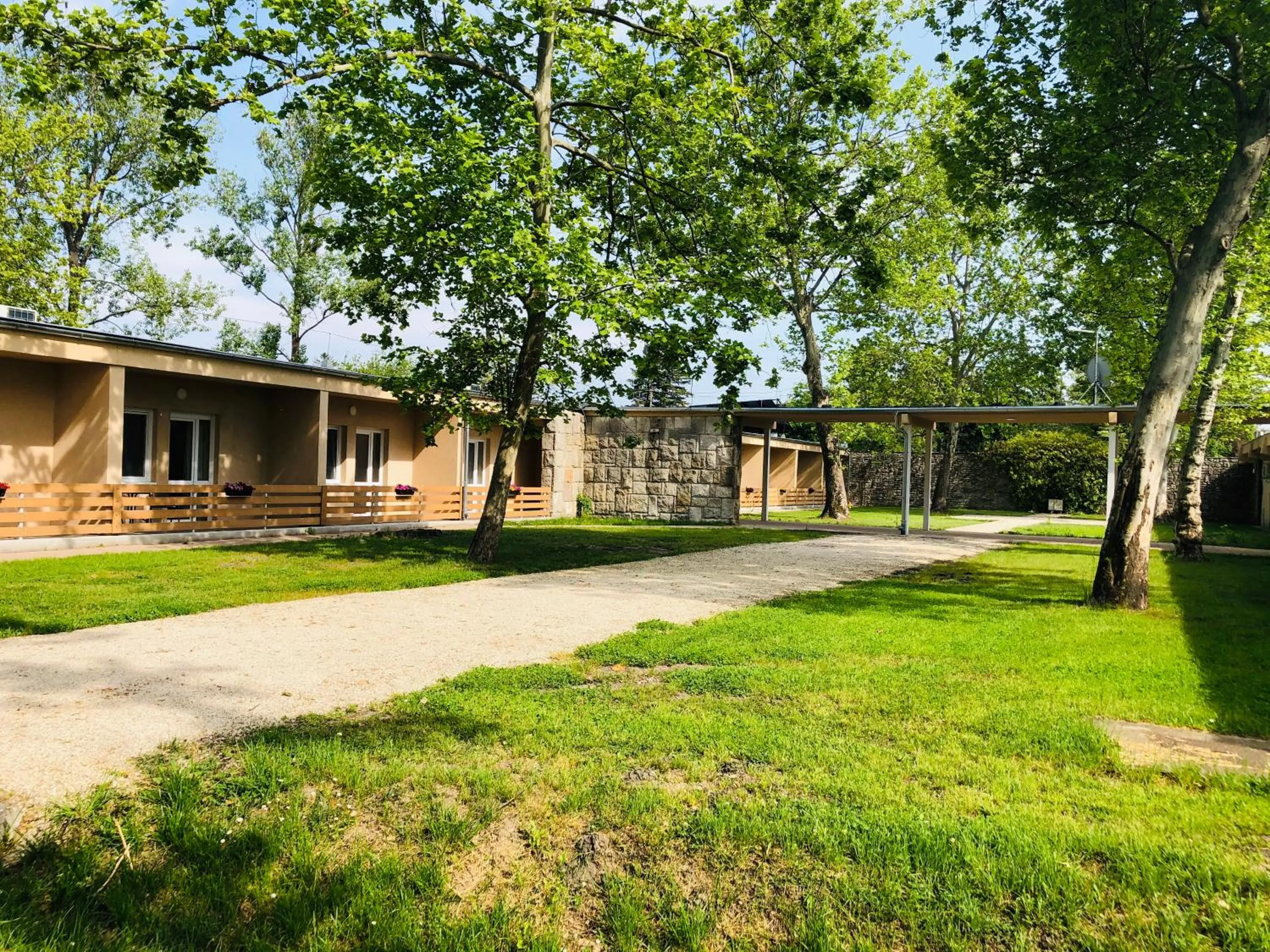 Balcony/Terrace in Napsugár Club és Panzió