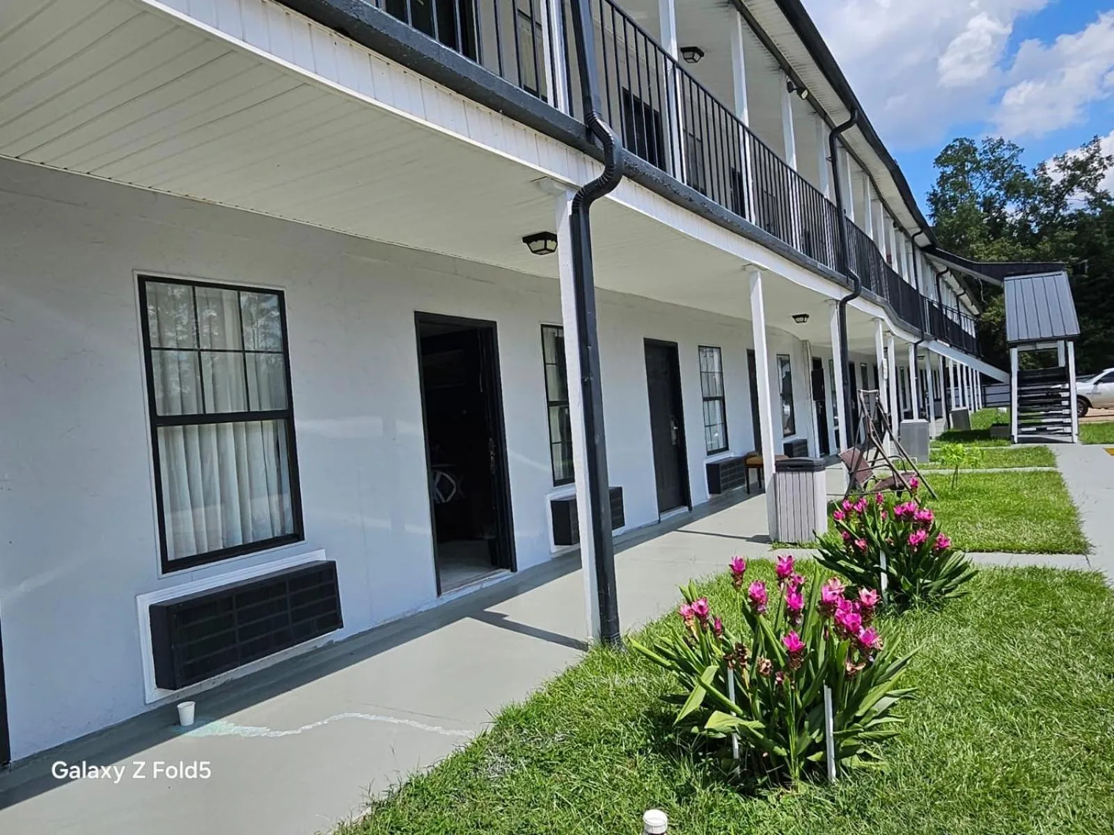 Property building in Rodeway Inn Hattiesburg North