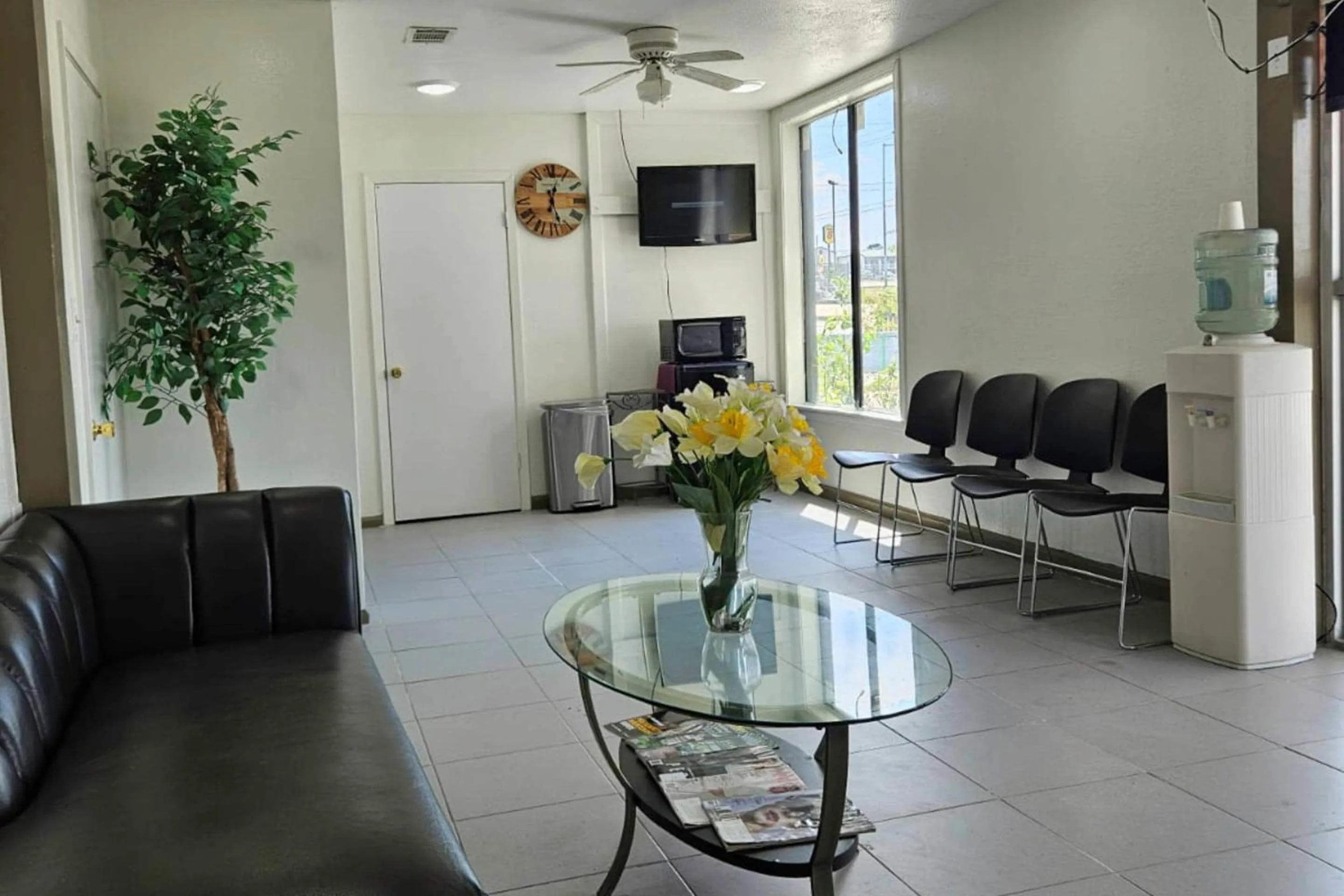 Lobby or reception in Rodeway Inn Hattiesburg North
