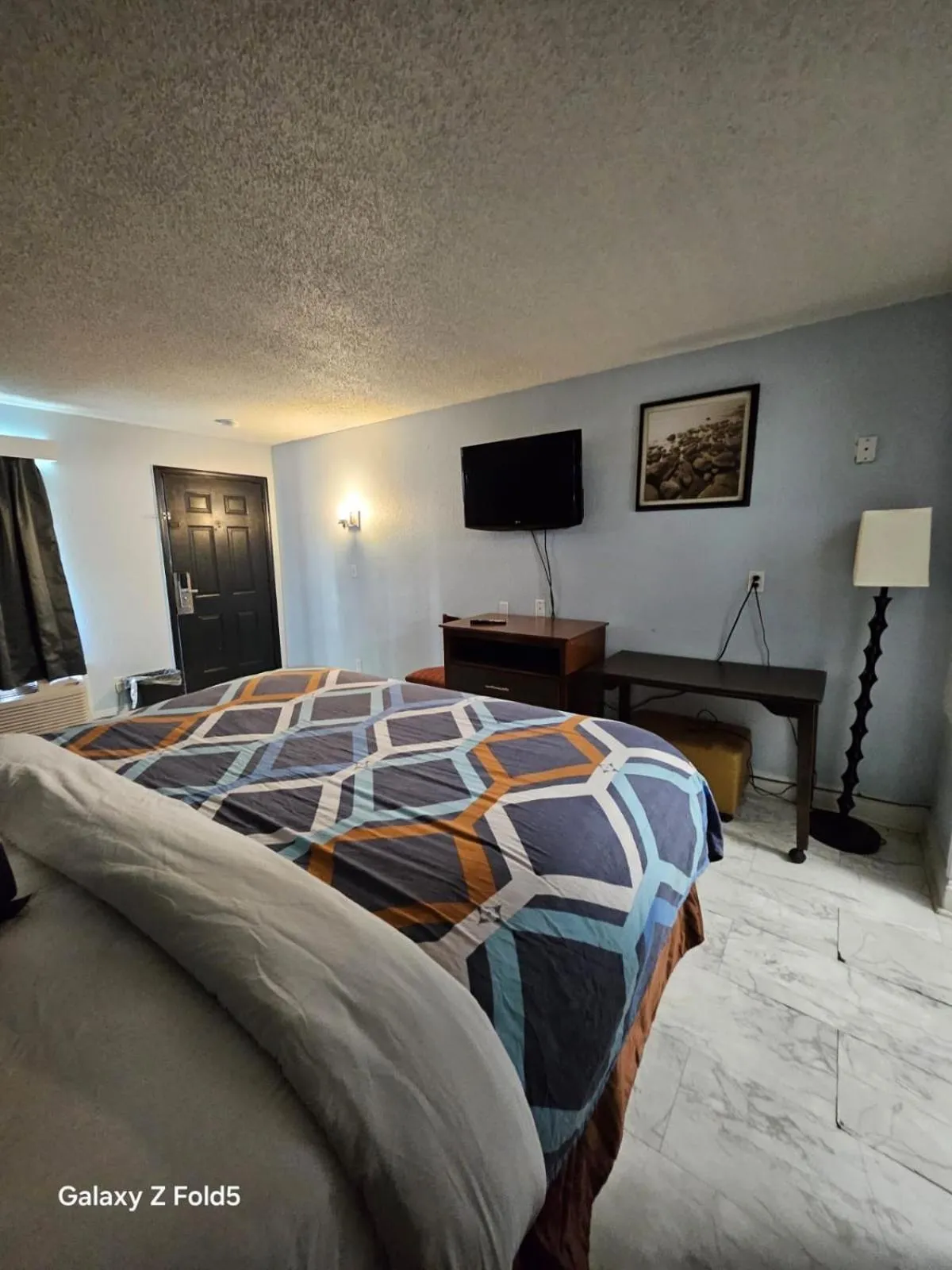 Photo of the whole room, Bed in Rodeway Inn Hattiesburg North