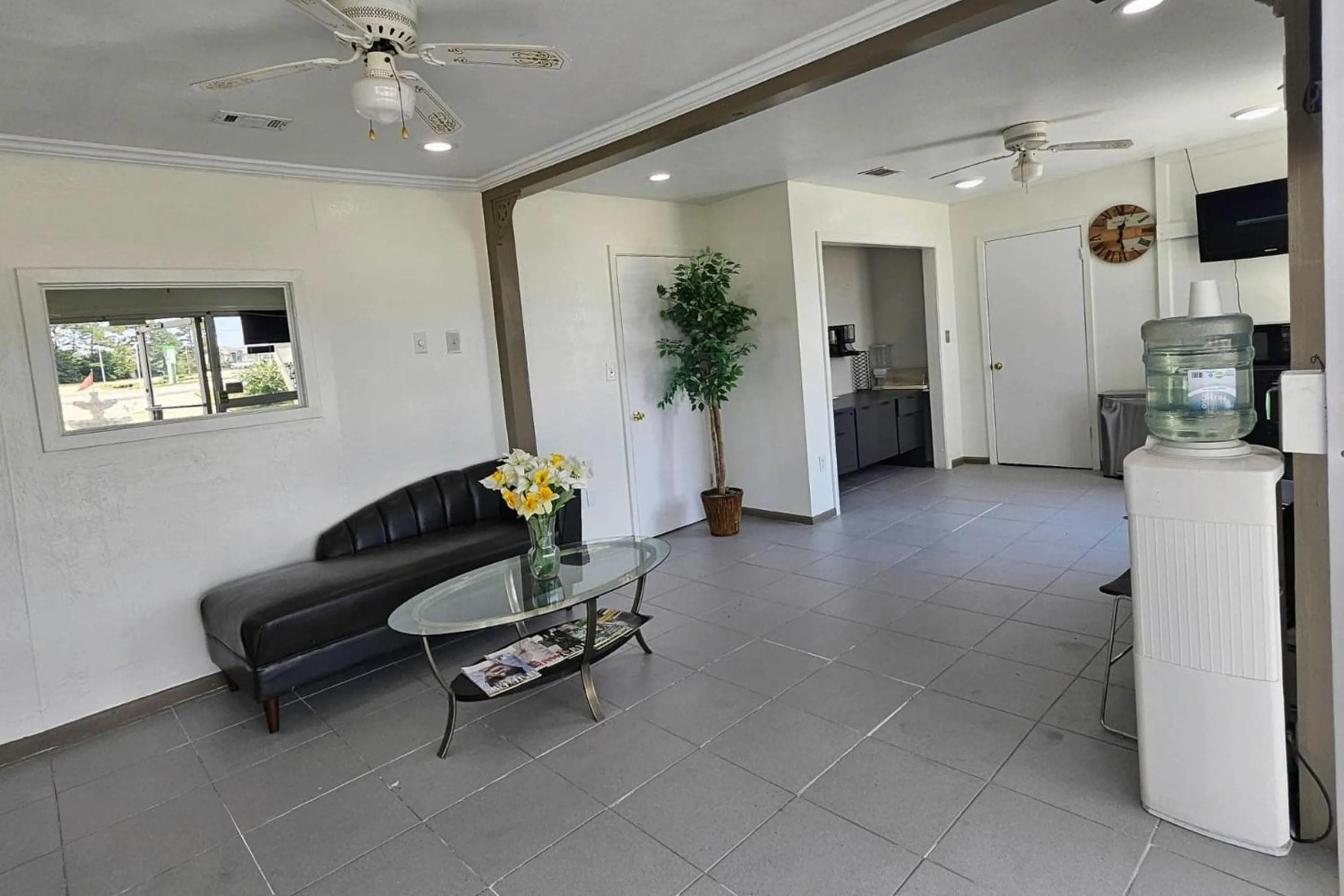 Lobby or reception in Rodeway Inn Hattiesburg North