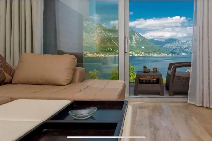LaNi Lux View with Swimming Pool