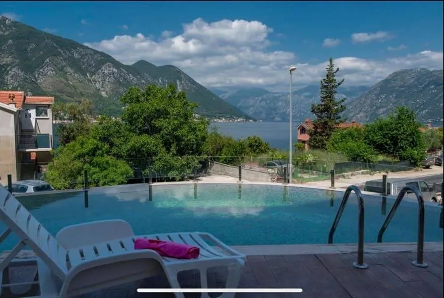 LaNi Lux View with Swimming Pool
