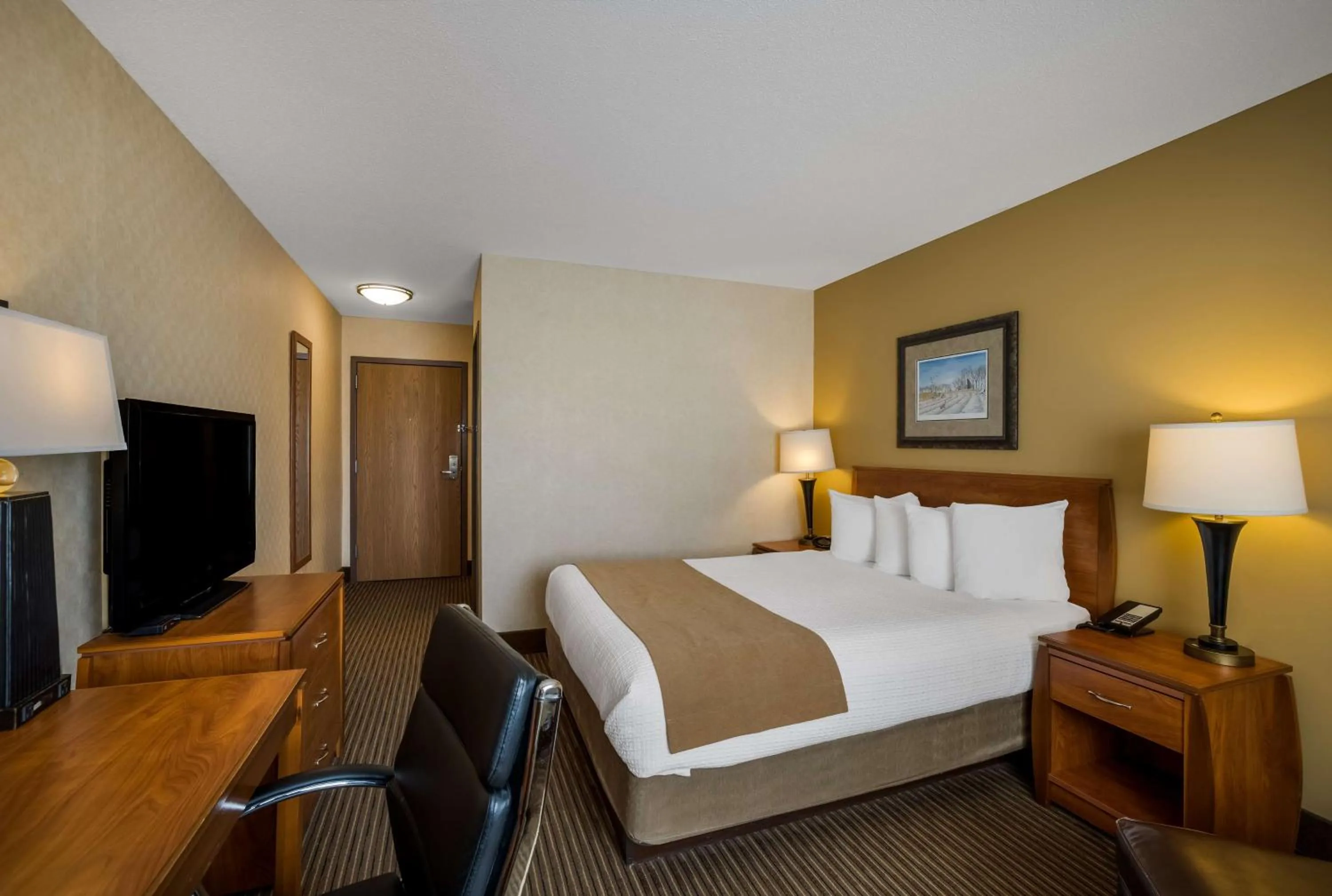 Bedroom, Bed in Best Western Vermillion Inn