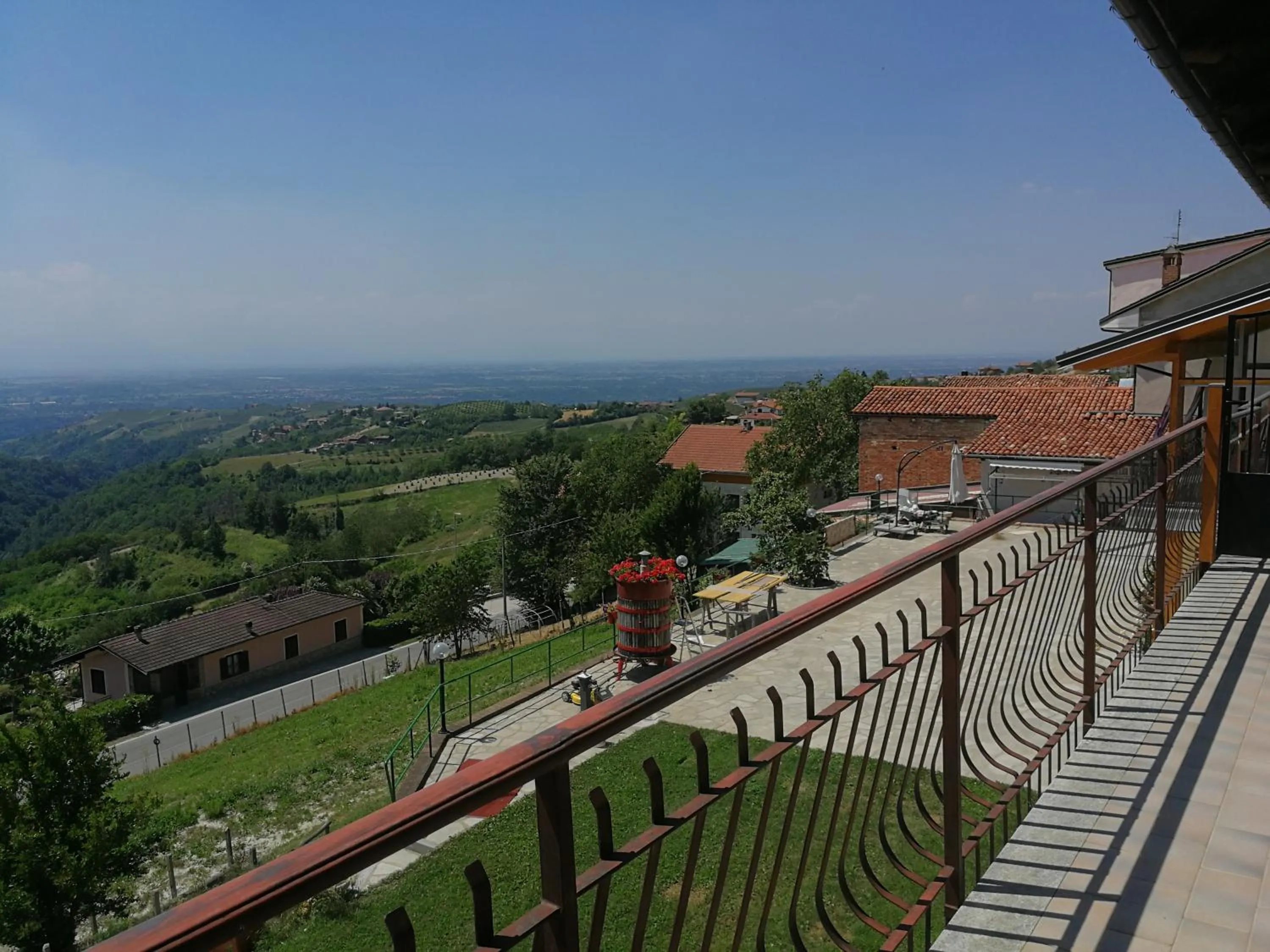 Balcony/Terrace in Villa Belvedere Langhe