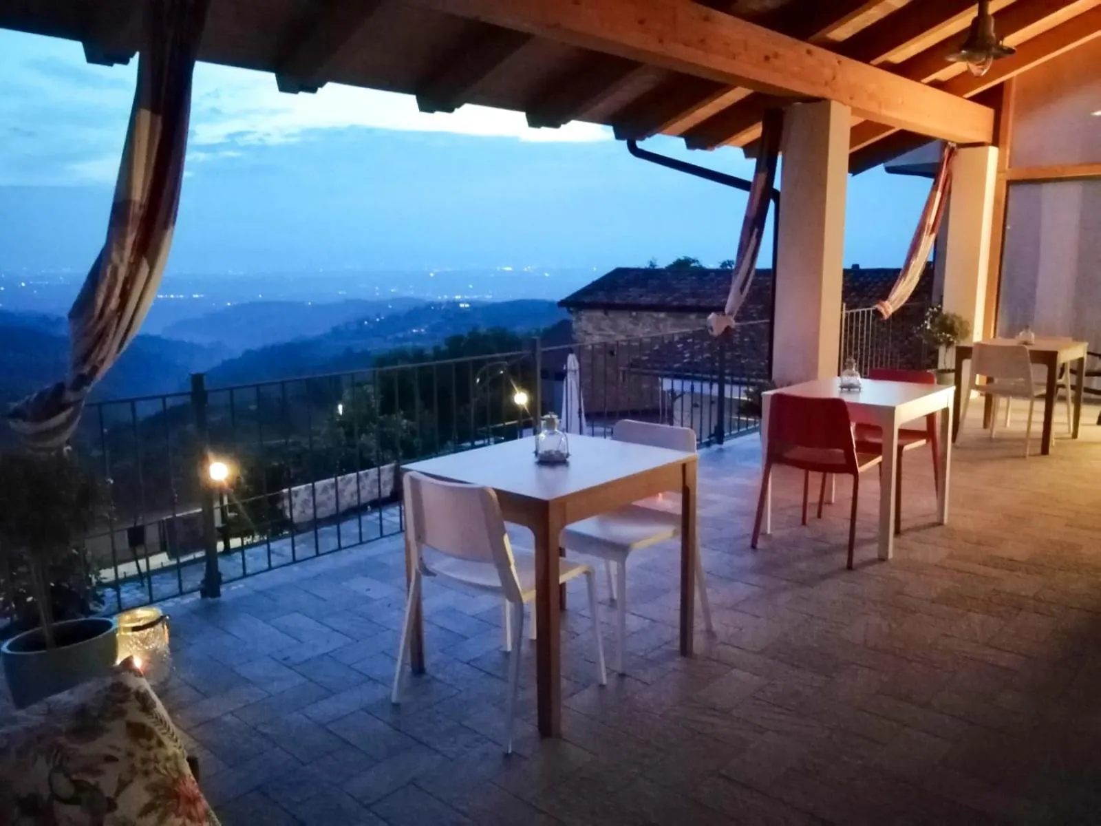 Balcony/Terrace in Villa Belvedere Langhe