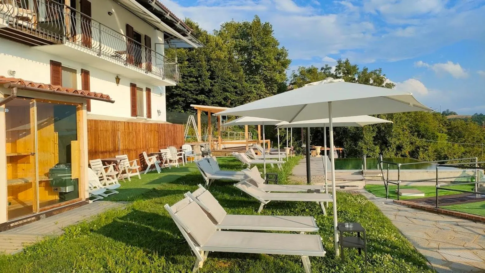 Solarium in Villa Belvedere Langhe