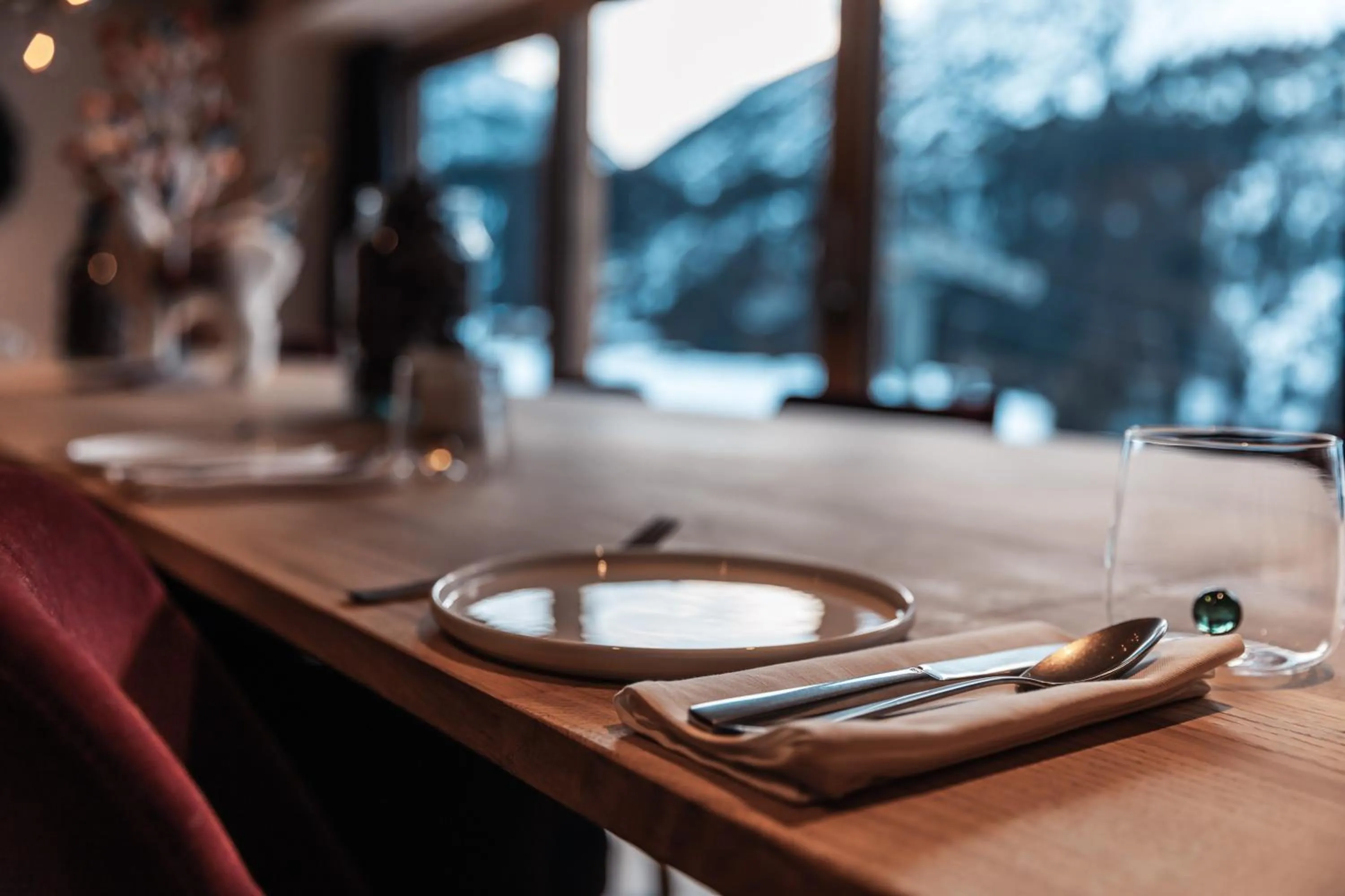 Burgi's - Adults only