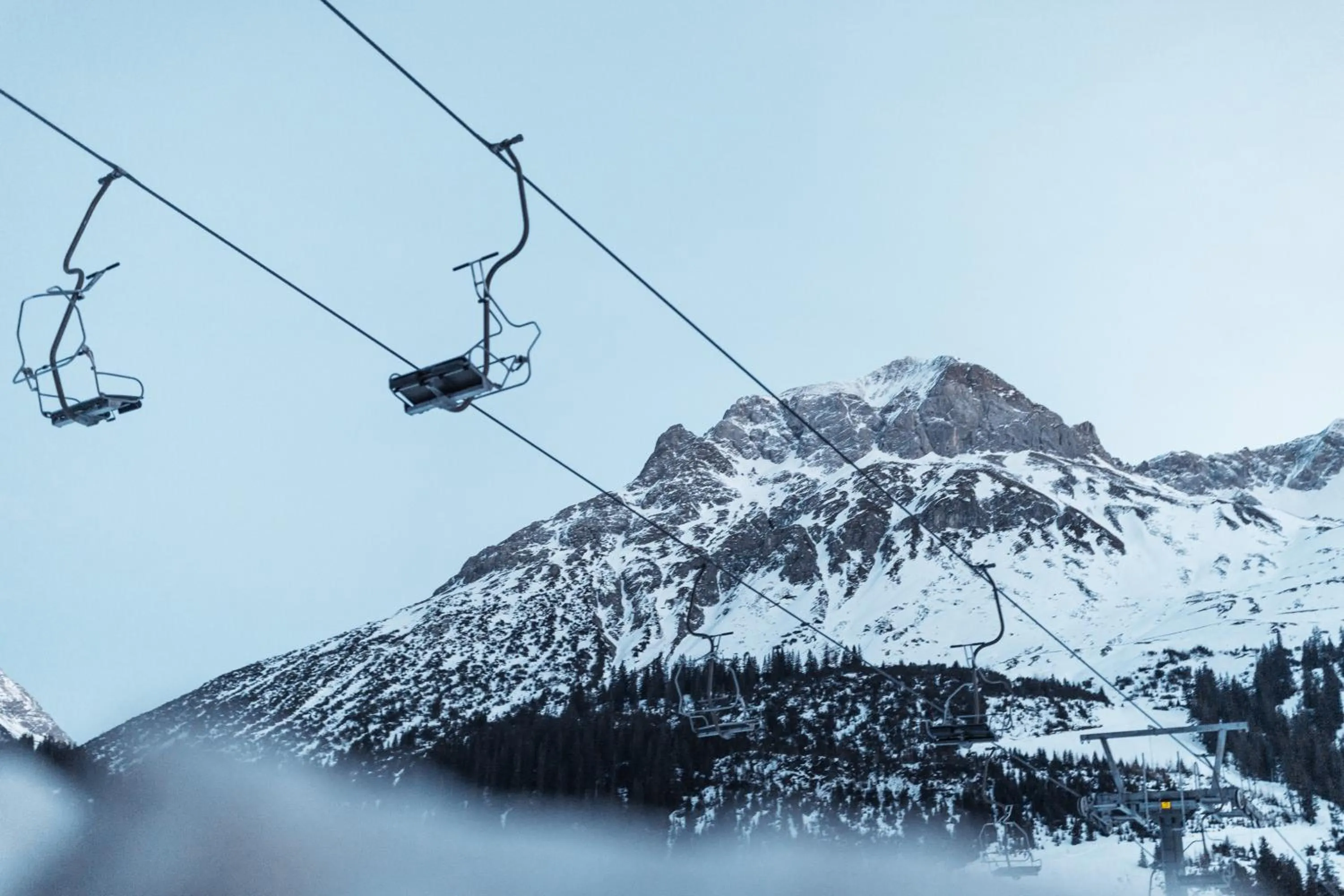 Burgi's - Adults only