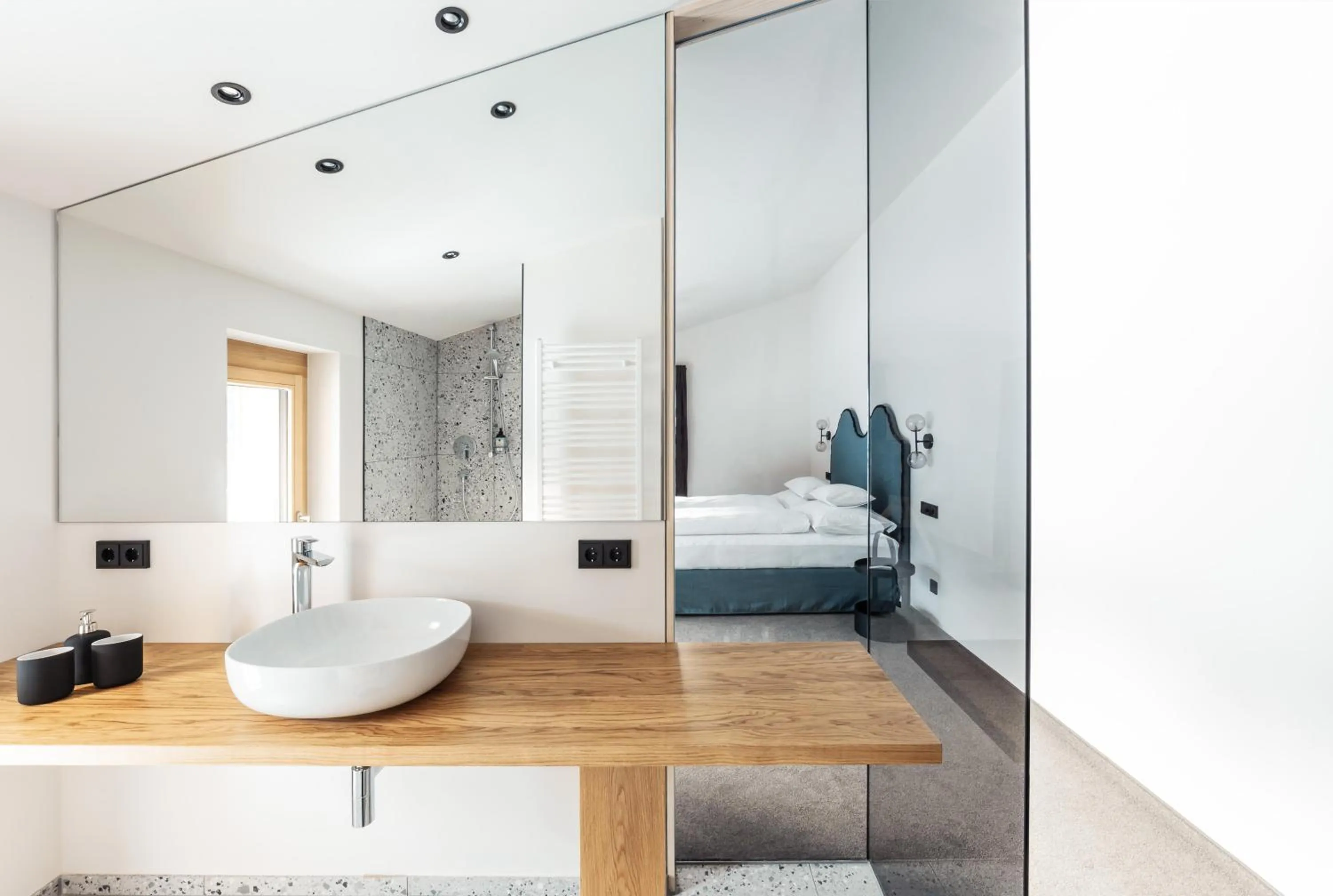 Burgi's - Adults only