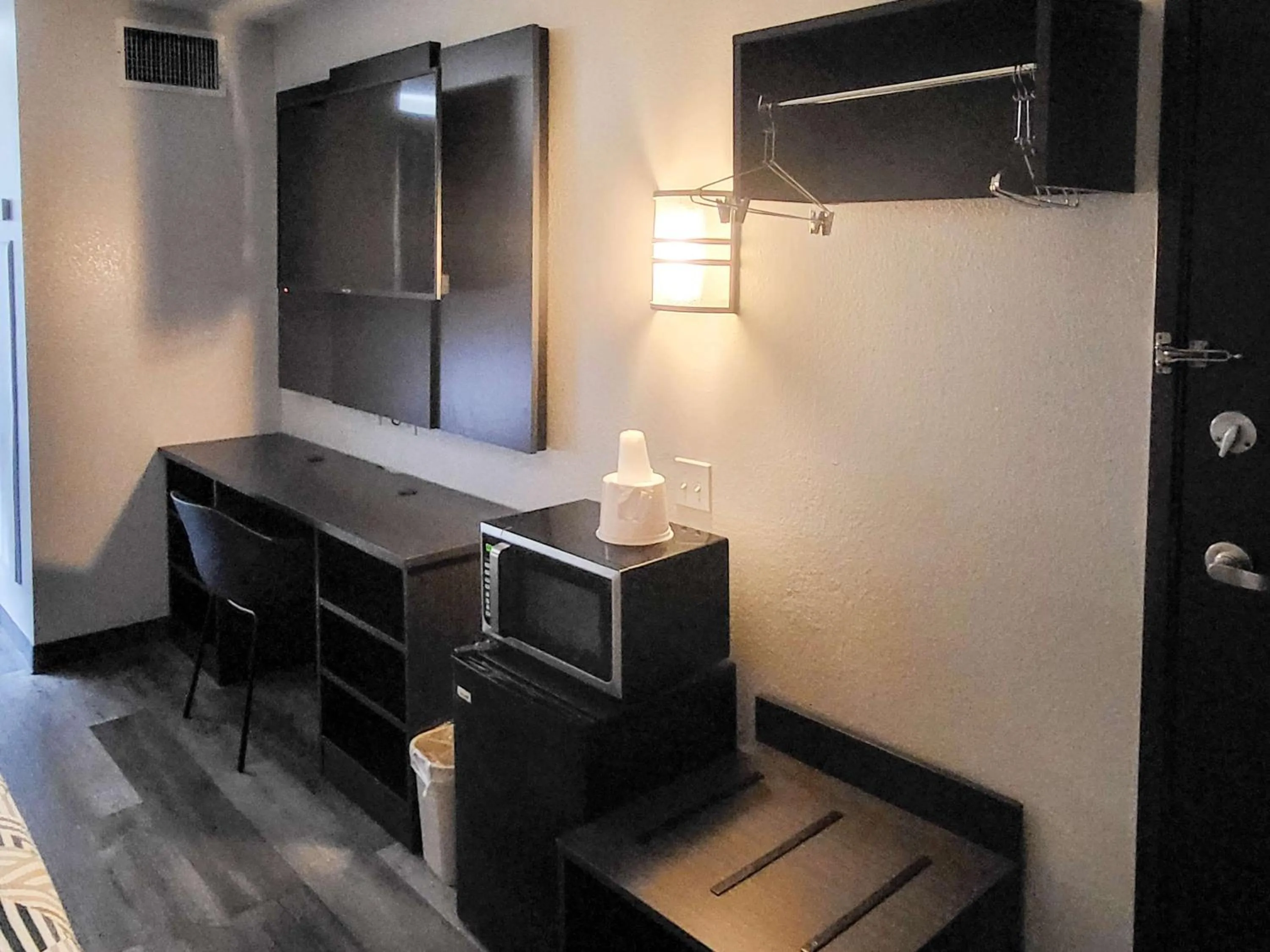 Bedroom in Motel 6 Sinton TX