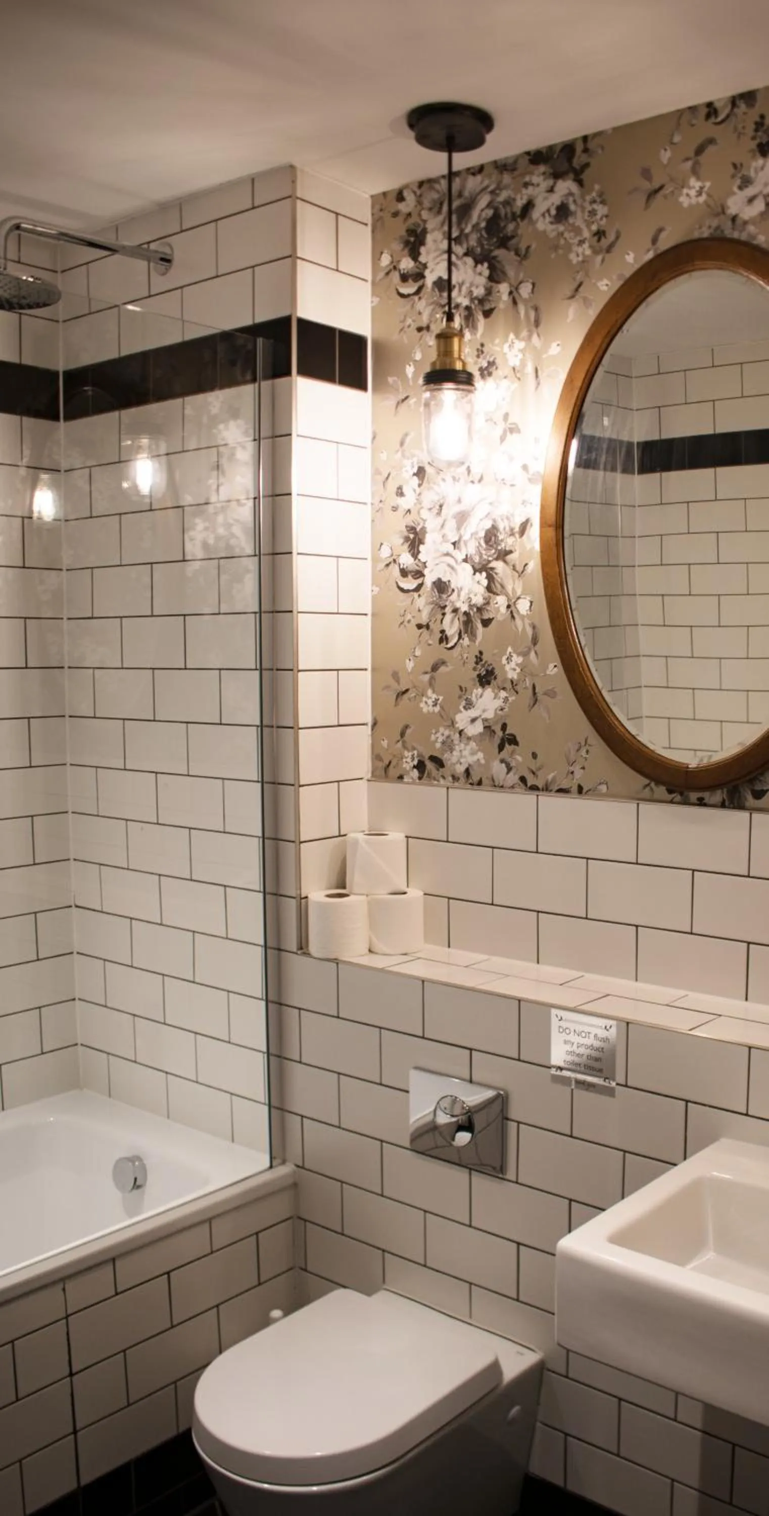 Toilet in Westow House - London Crystal Palace