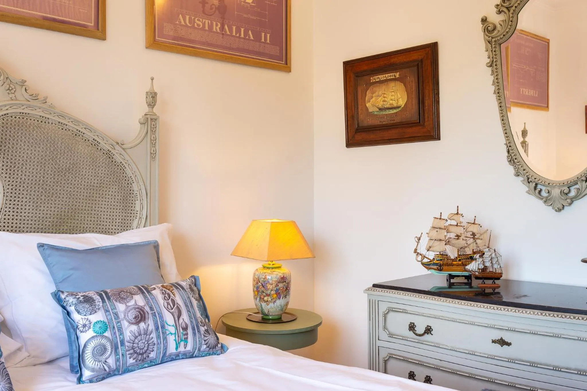 Bed in Geronimo Guest House Belém