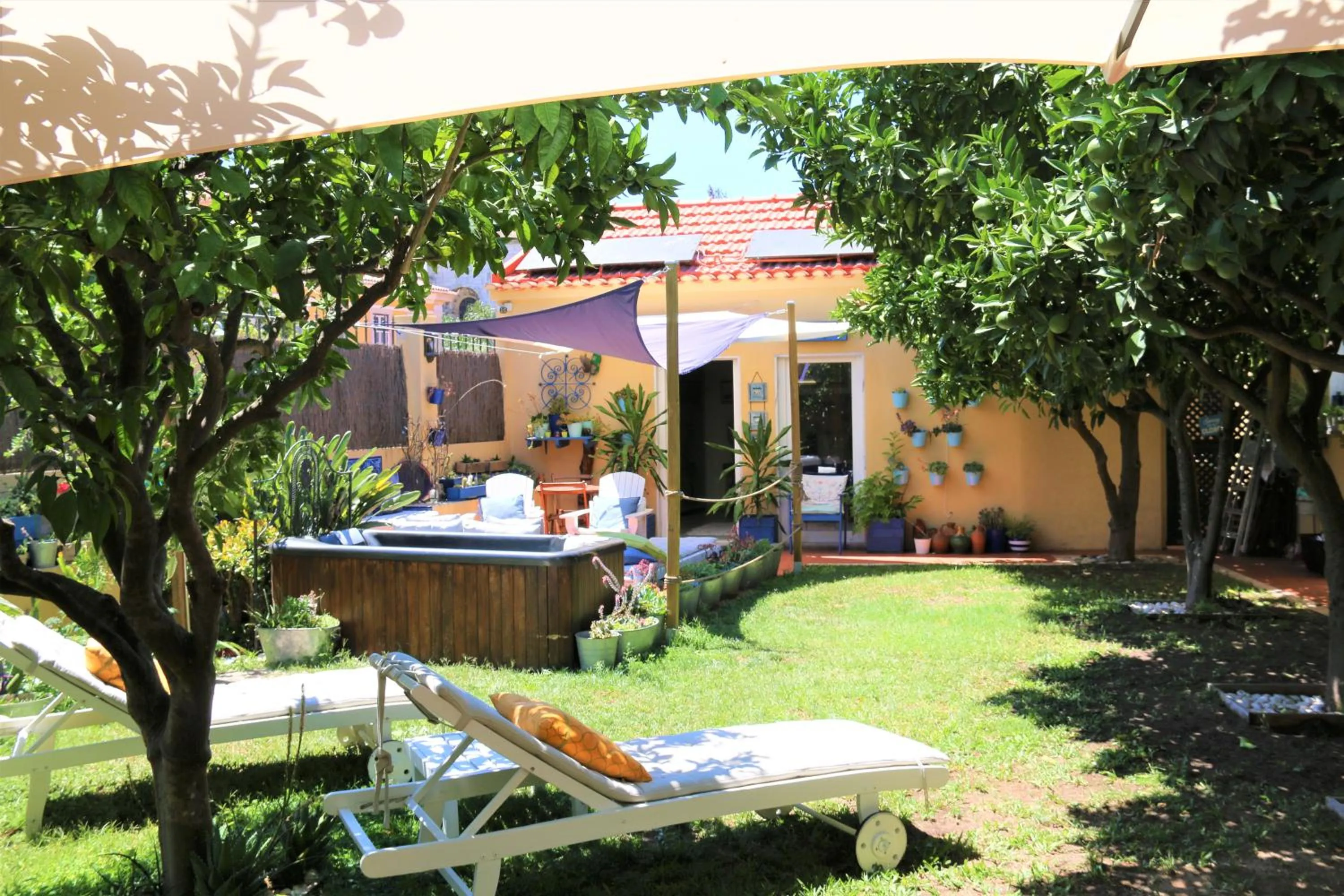 Garden in Geronimo Guest House Belém