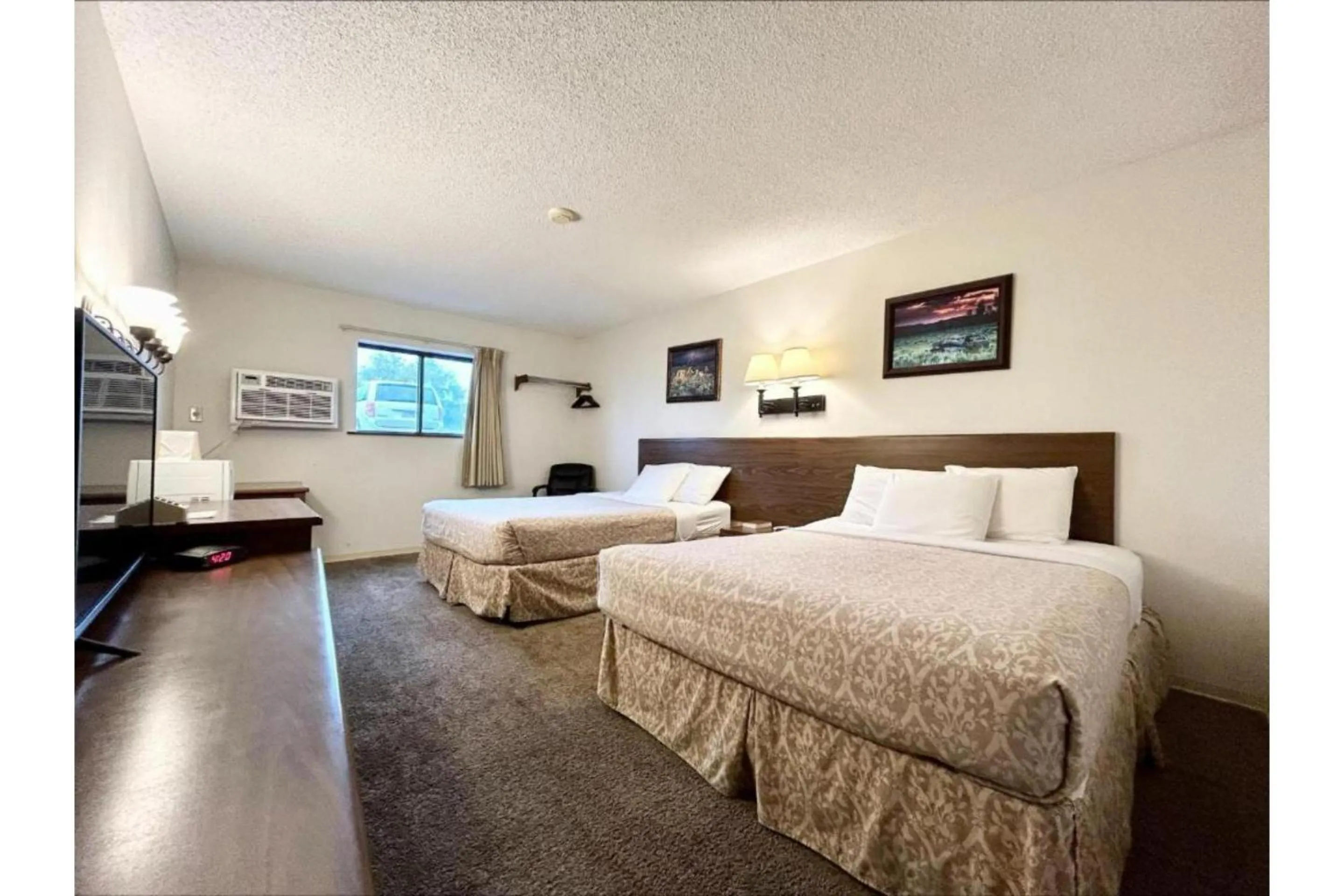 Bedroom, Bed in Homestead Inn Wolf Point Hwy 2