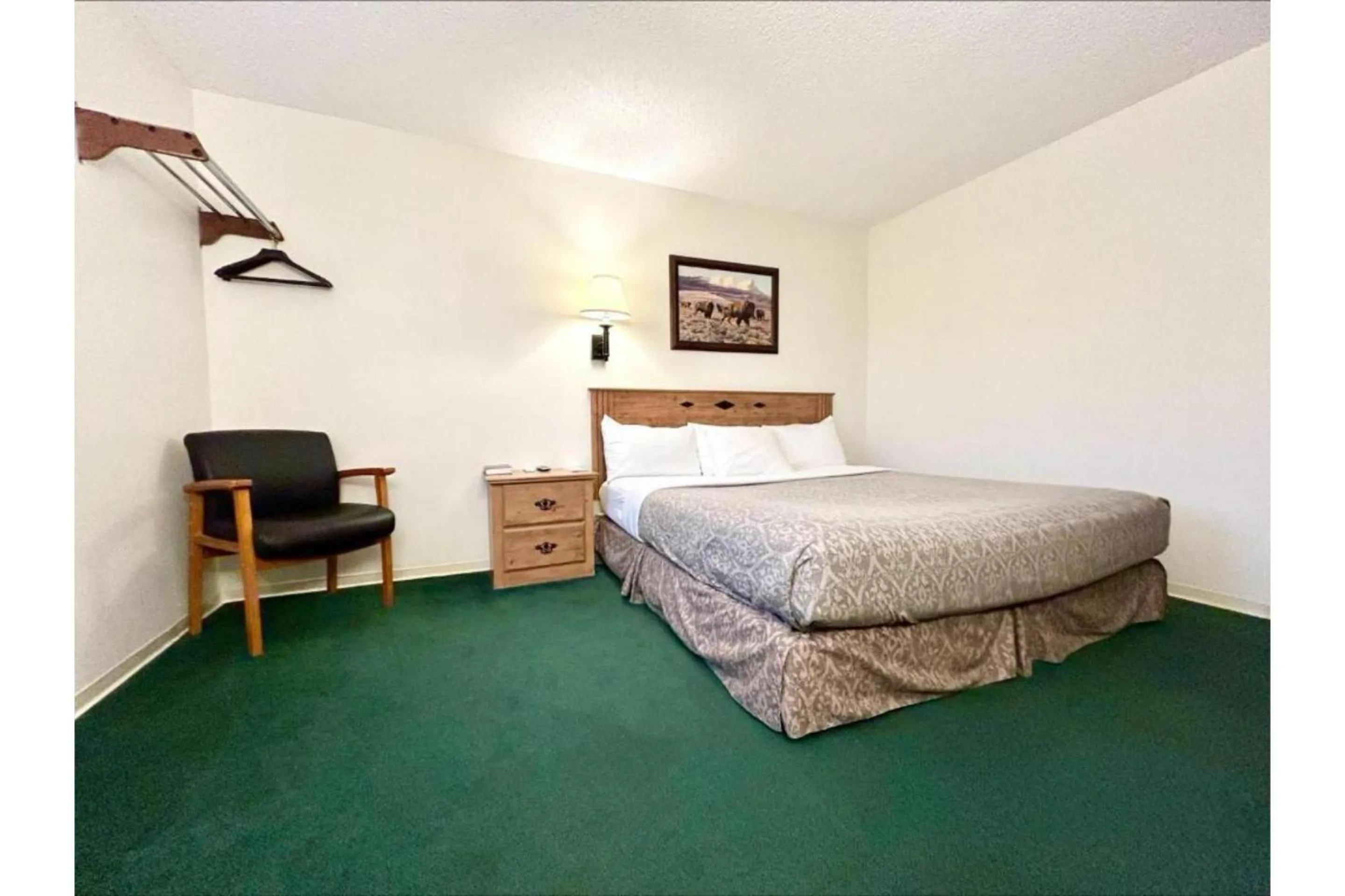 Bedroom, Bed in Homestead Inn Wolf Point Hwy 2