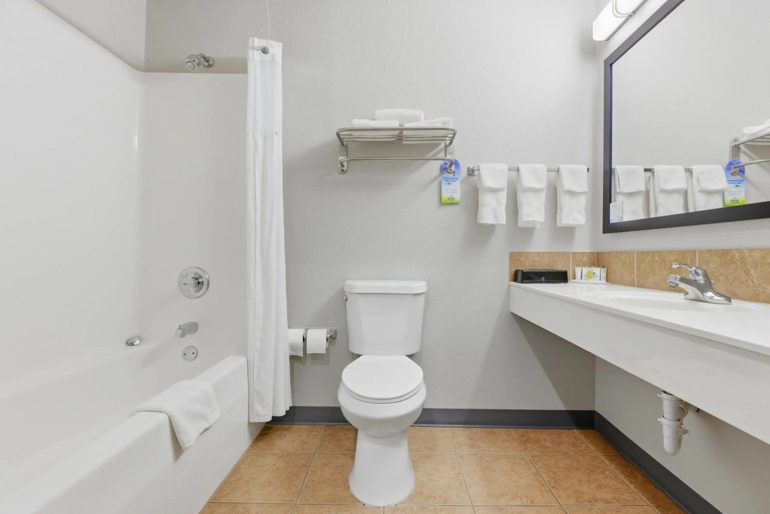 Bathroom in Days Inn & Suites by Wyndham Wynne