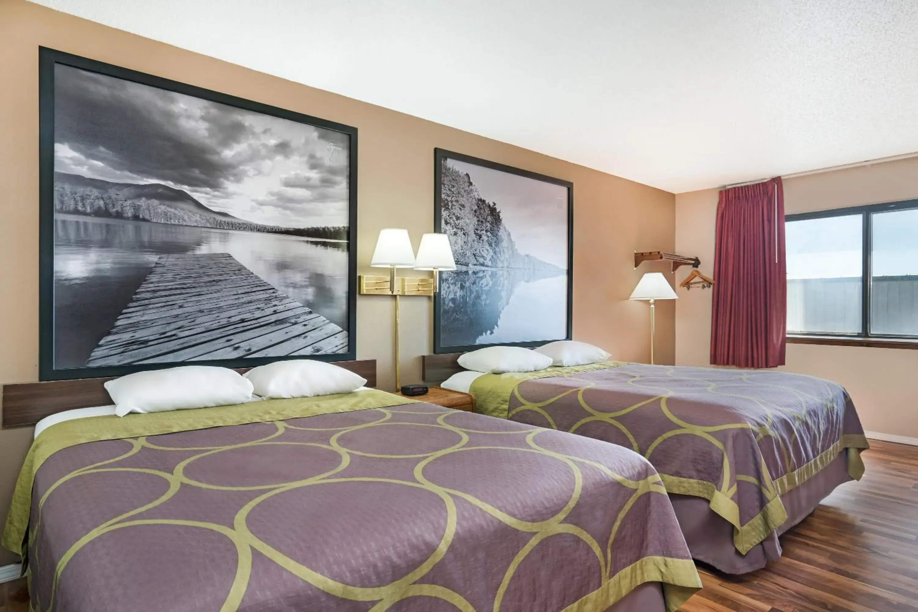 Double Room with Two Double Beds - Mobility Access/Non-Smoking in Super 8 by Wyndham Marshall MN Double Room with Two Double Beds - Mobility Access/Non-Smoking in Super 8 by Wyndham Marshall MN