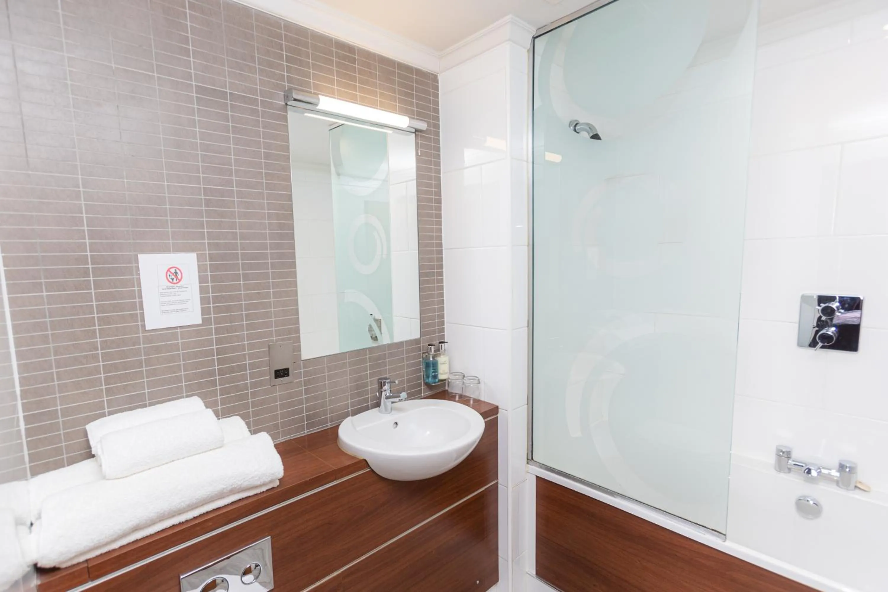 Bedroom in Fletcher's Restaurant Bar & Rooms