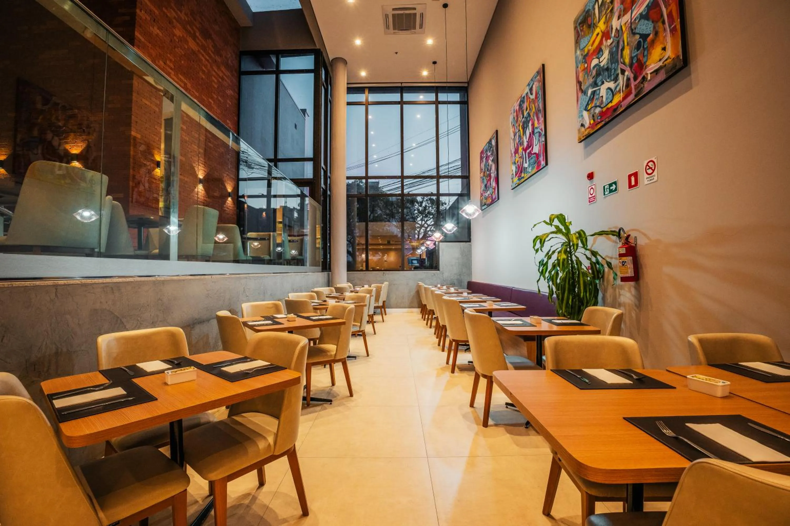 Restaurant/places to eat in Hotel Laghetto Estação