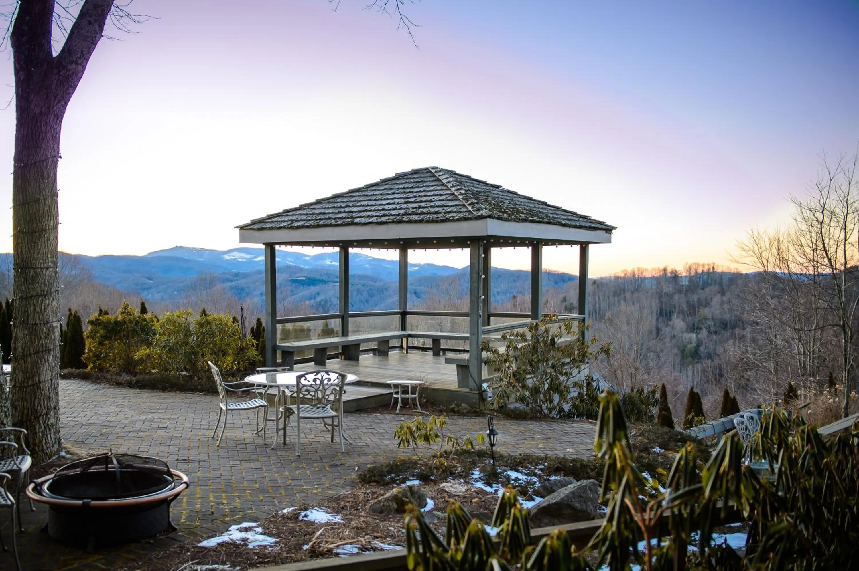 Patio in Inn at Crestwood