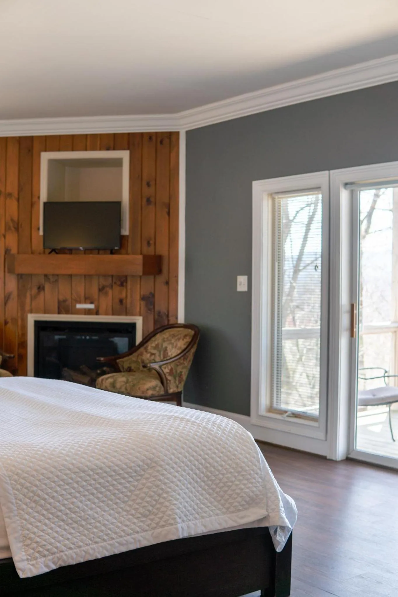 Bed in Inn at Crestwood