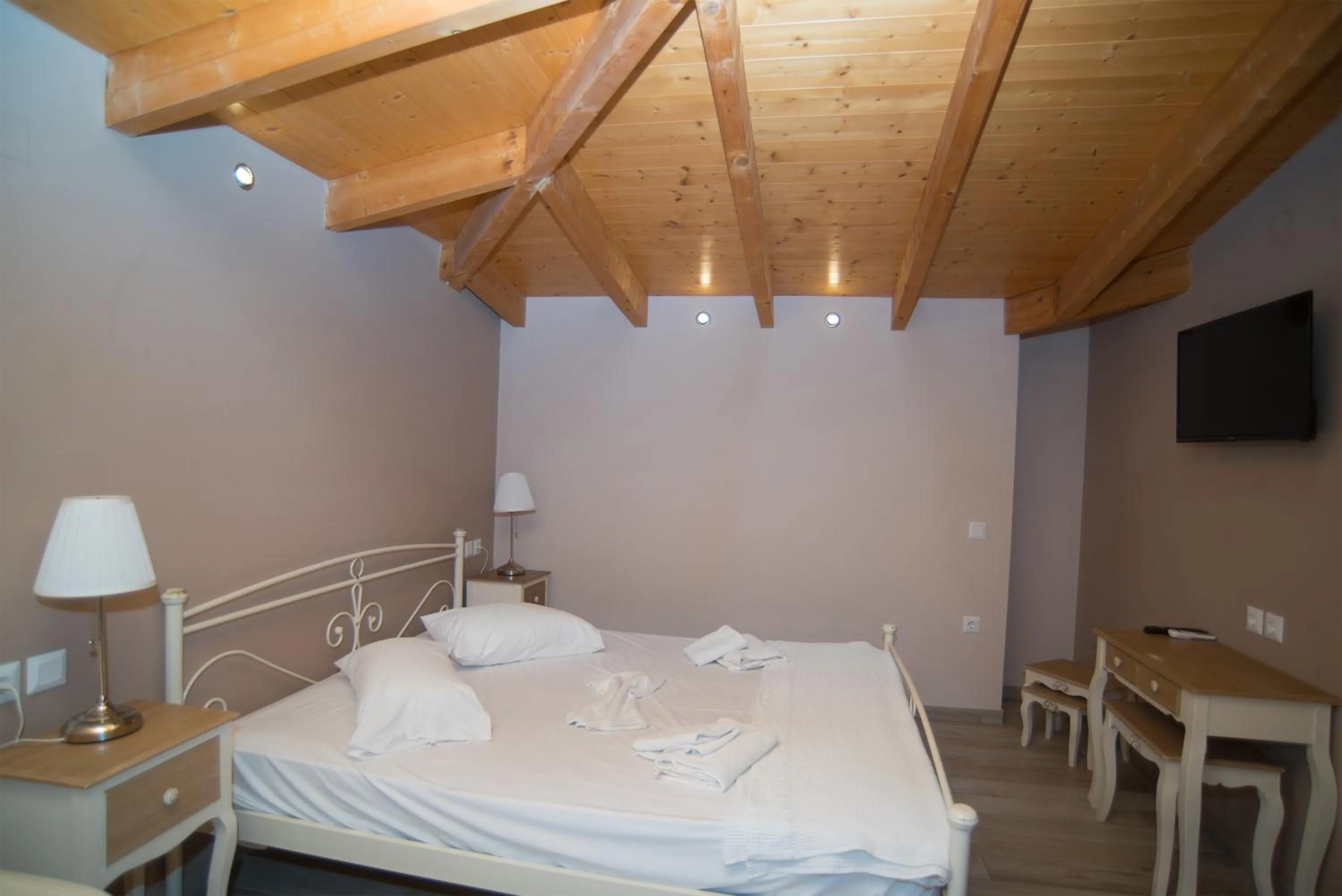 Bedroom, Bed in Studios Artemis