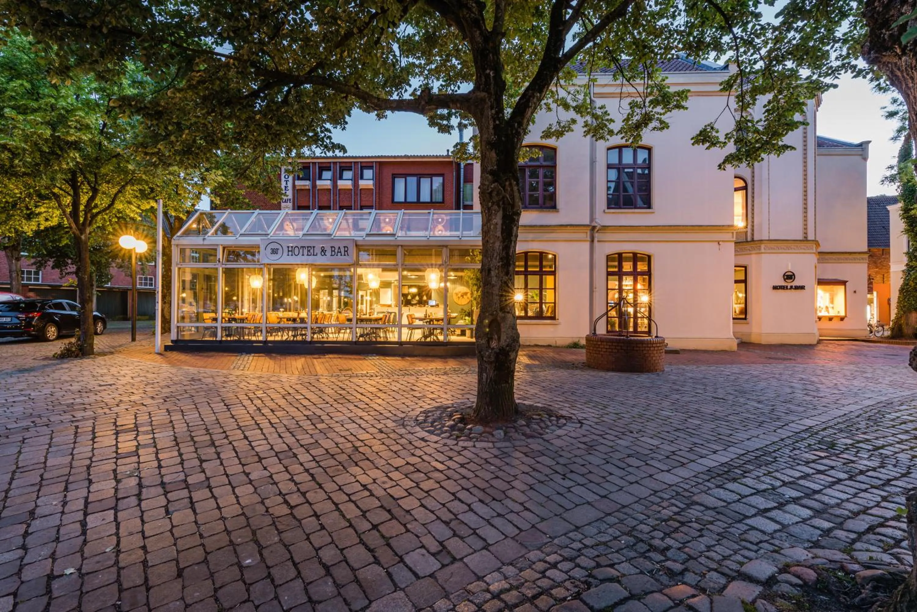 Property building in 360 Grad Hotel & Bar