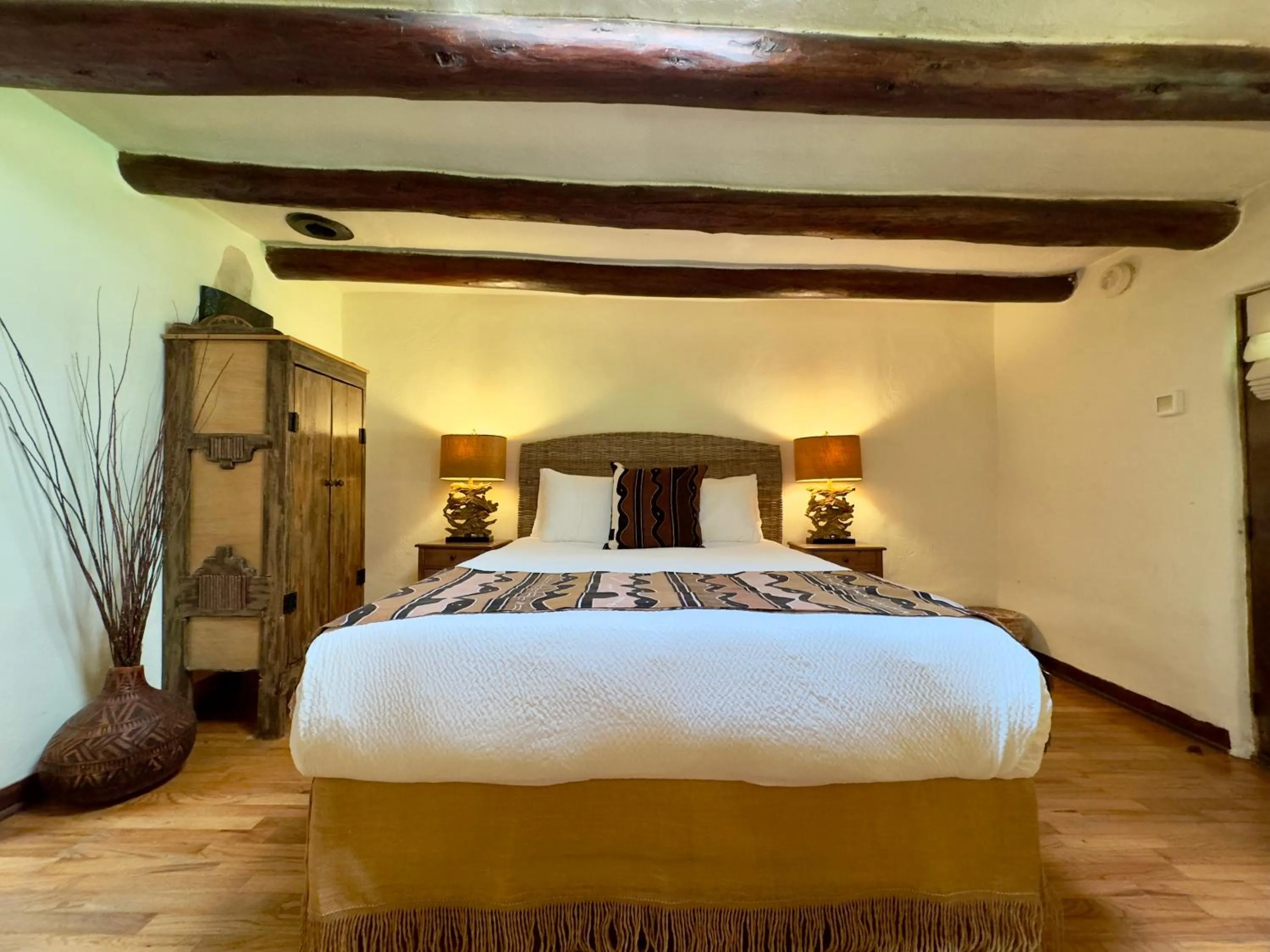 Old Taos Guesthouse B&B