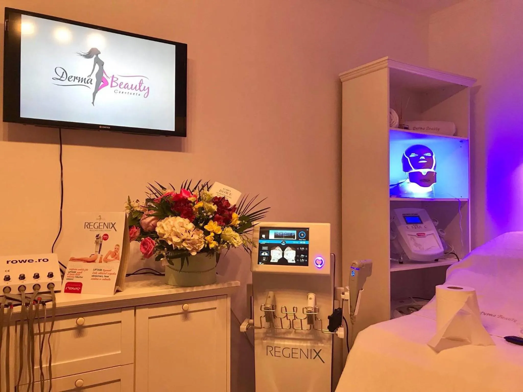 Bed in MAV Boutique Villa