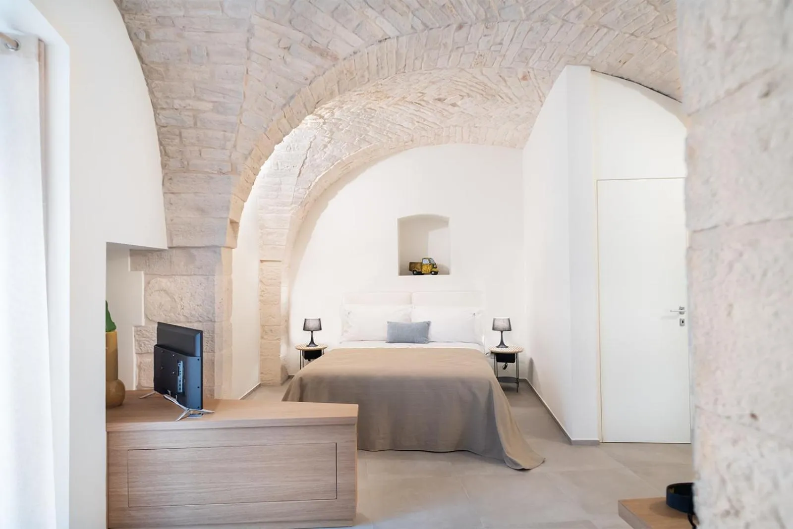 Bed in Petrantiche - Albergo Diffuso