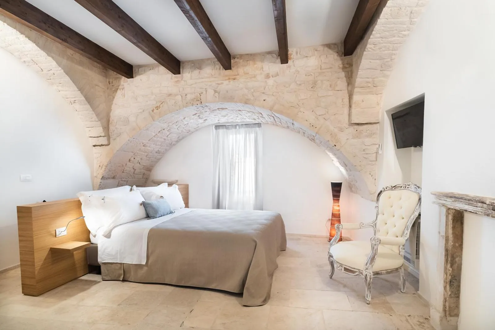 Bed in Petrantiche - Albergo Diffuso