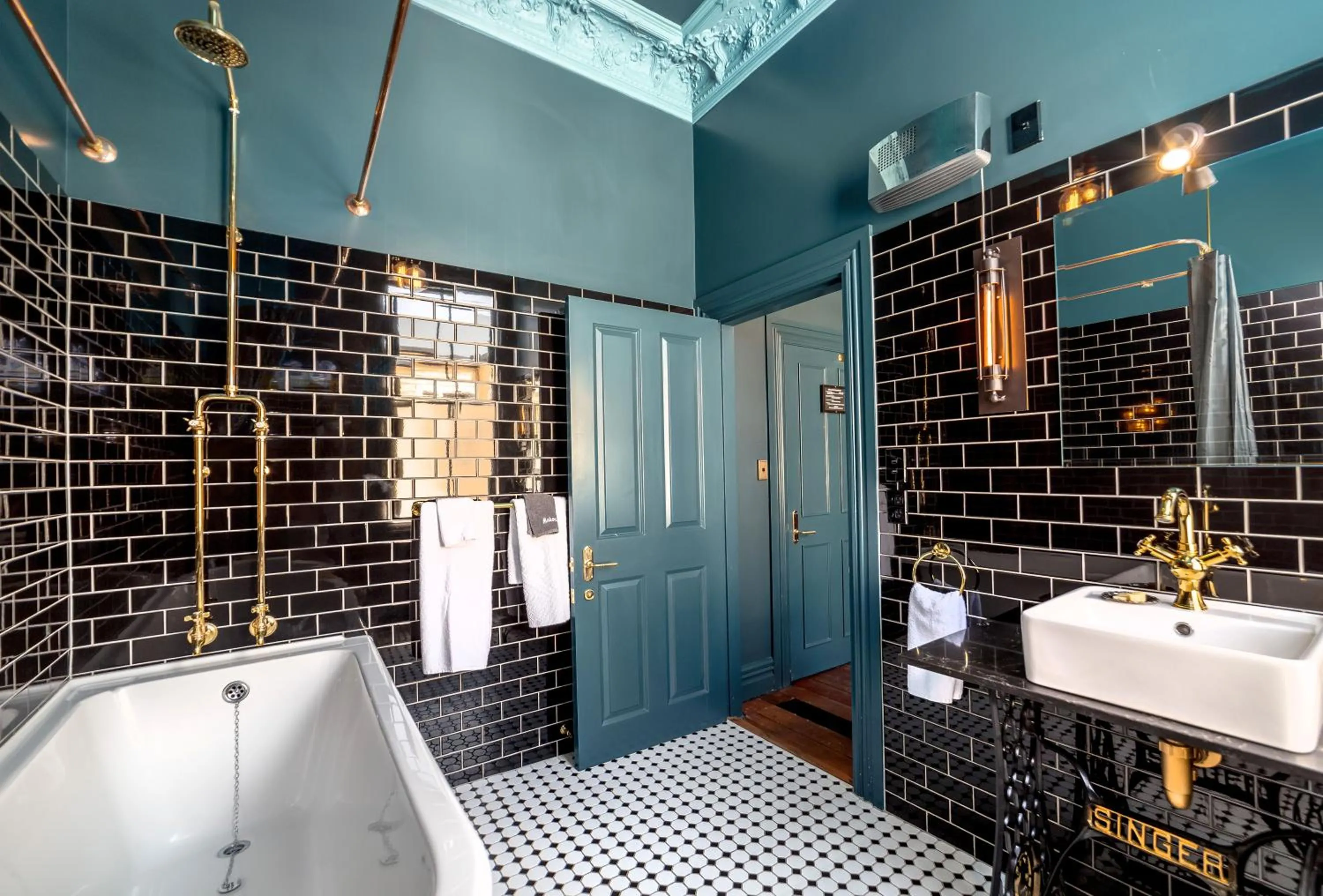 The Royal Hotel Featherston - Boutique Hotel