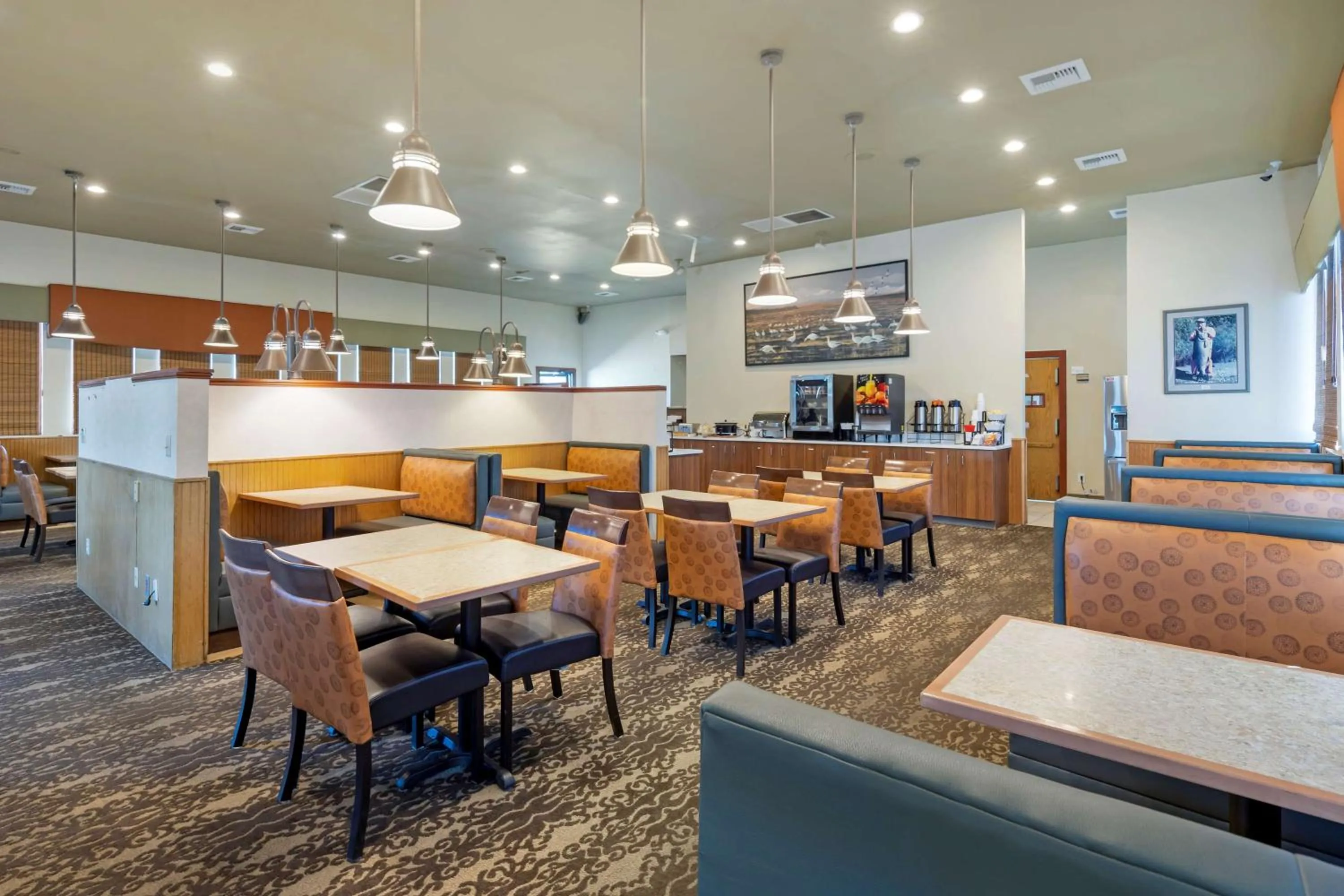 Breakfast in Best Western King Salmon Inn