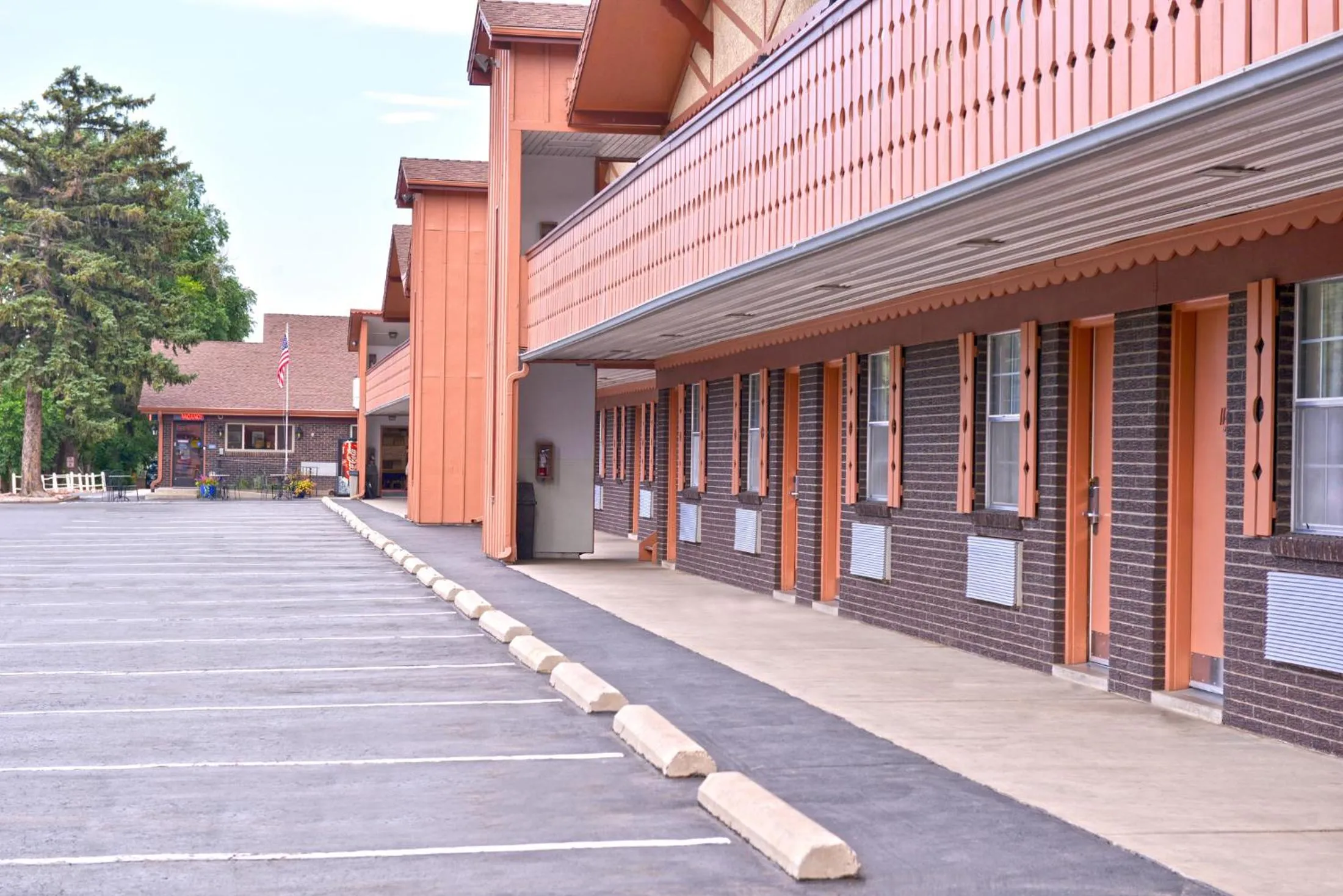 Property building in Villa Motel at Manitou Springs