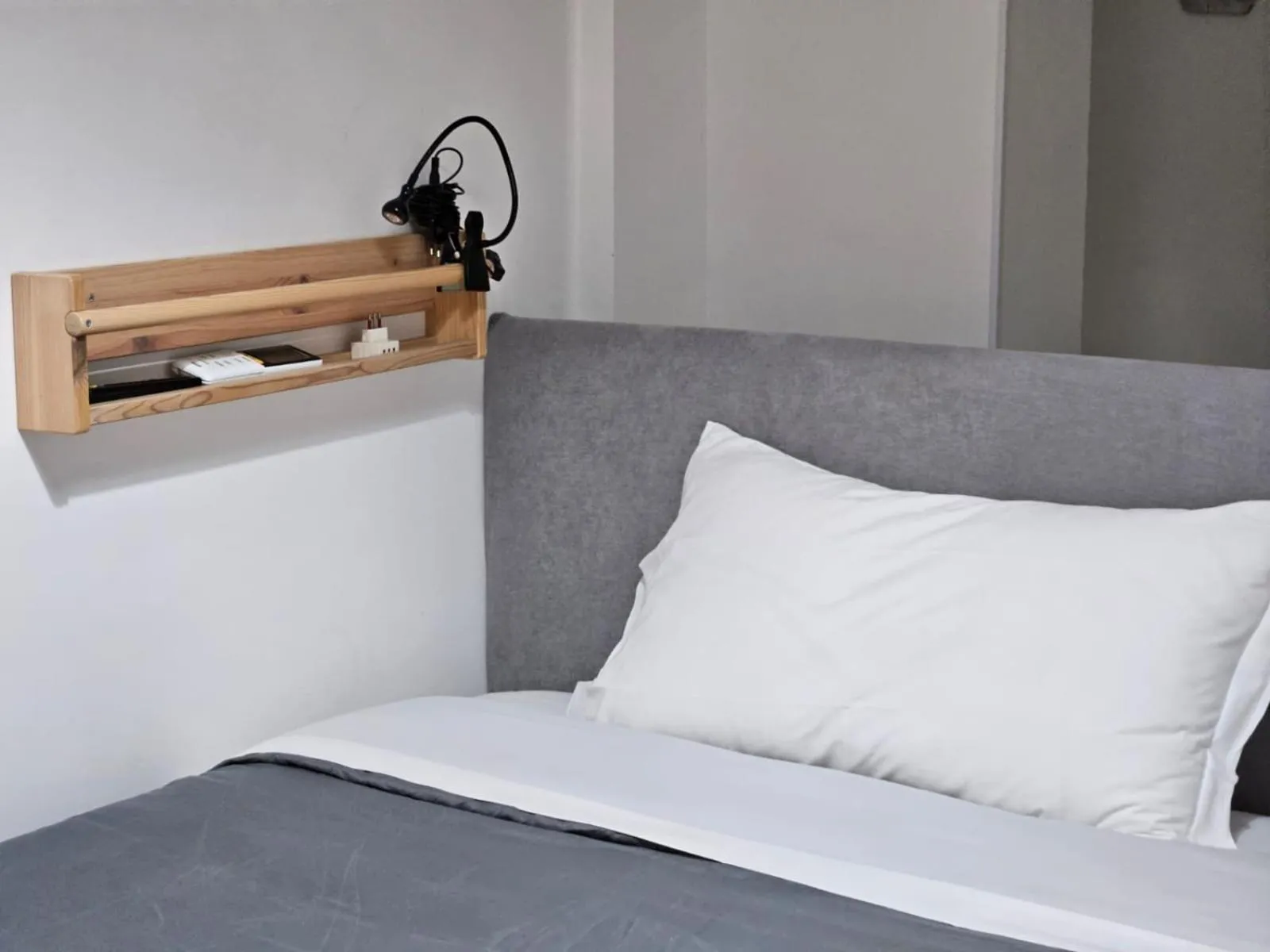 Other, Bed in Be Your Home - Guest House Colors