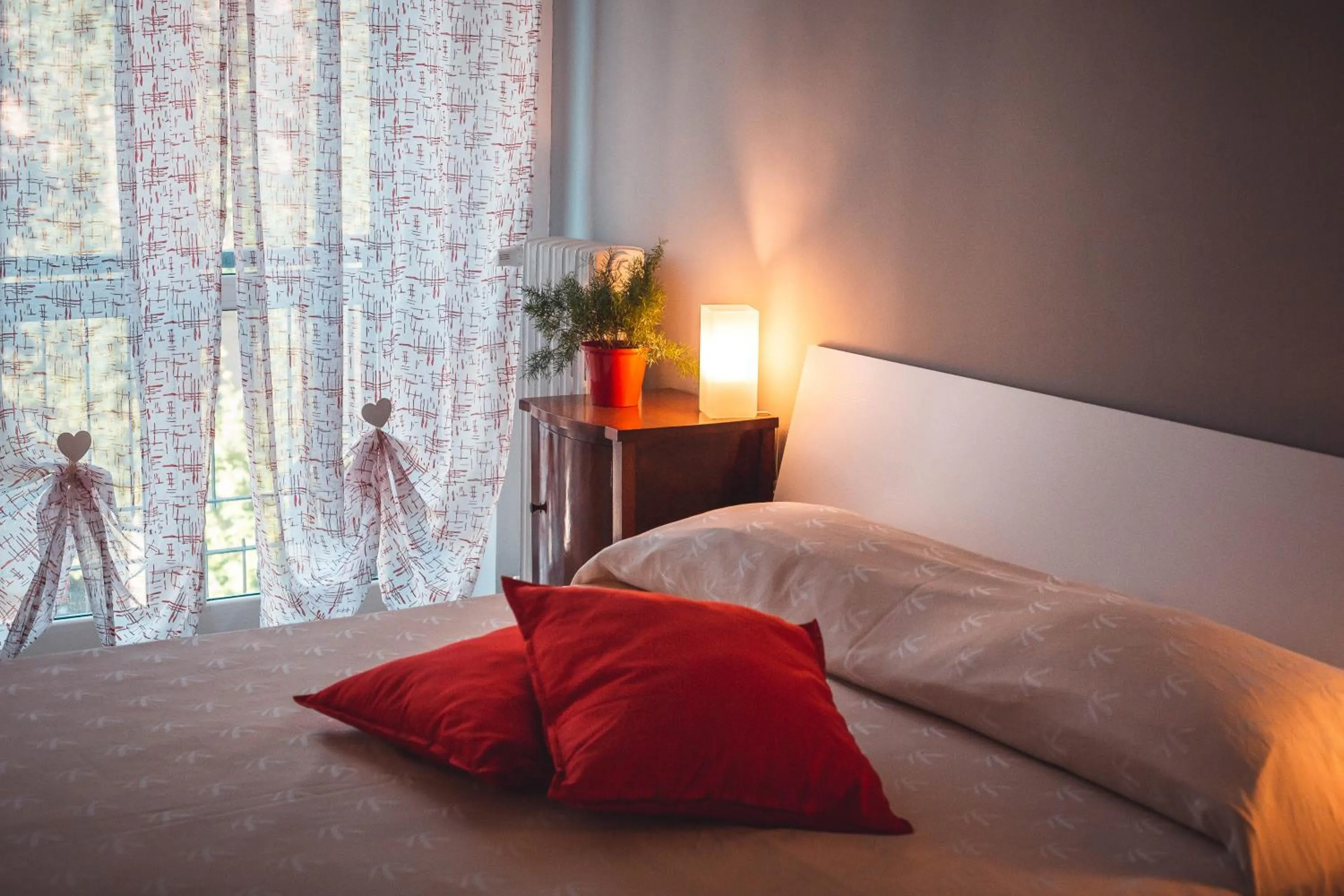 Other, Bed in Be Your Home - Guest House Colors