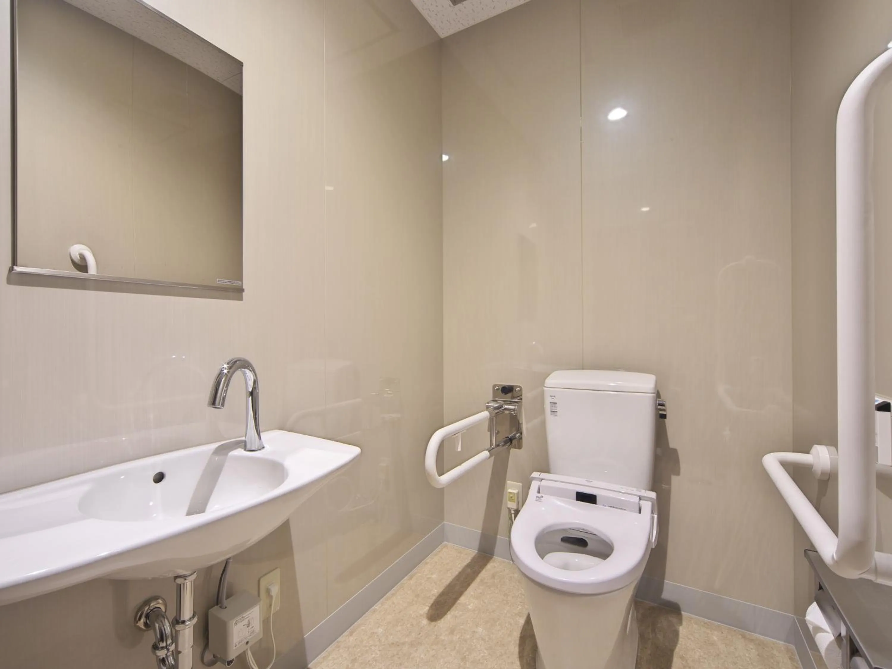 Toilet in Hotel Halrotto Fukuoka Hakata