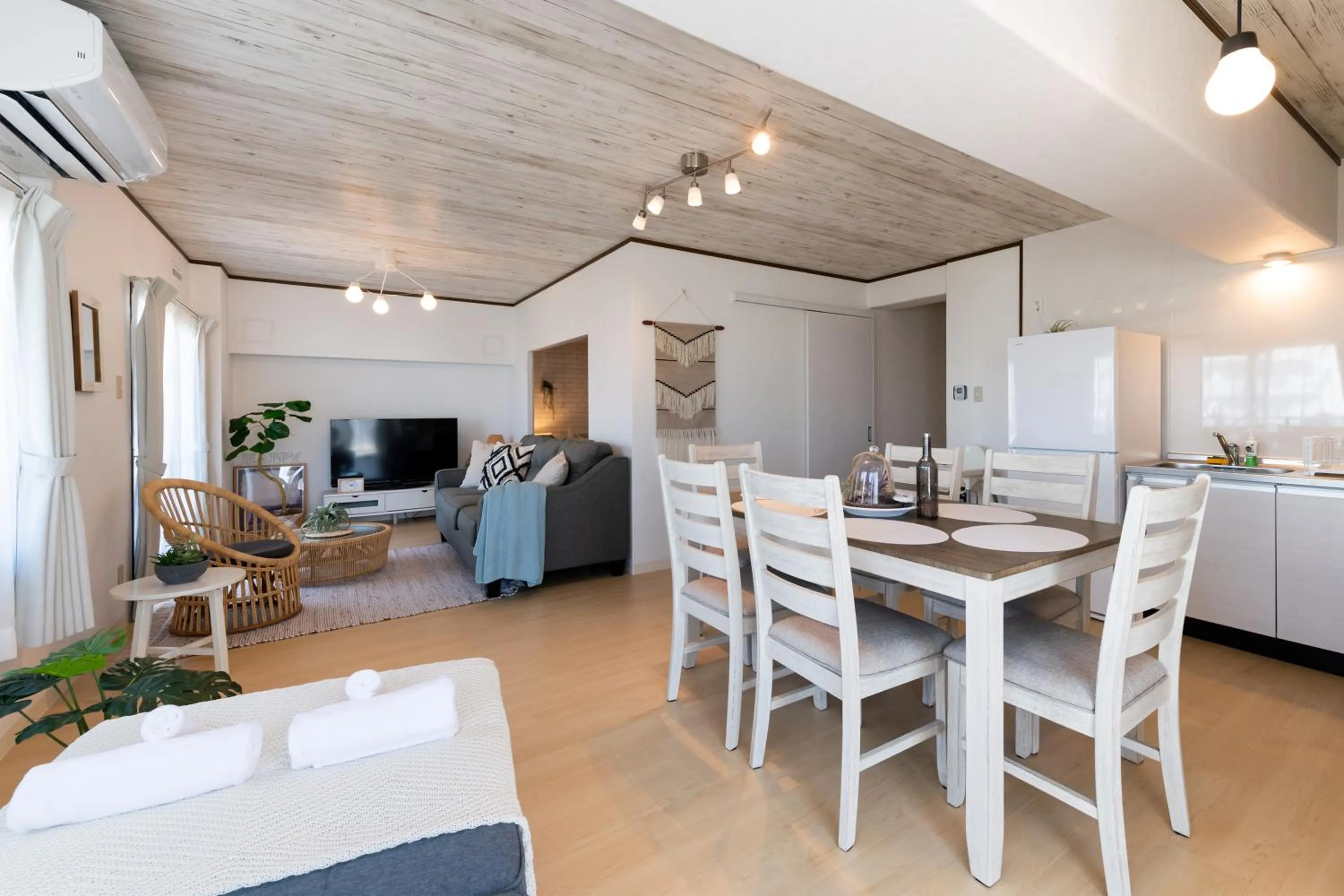 TV and multimedia in Little Santa